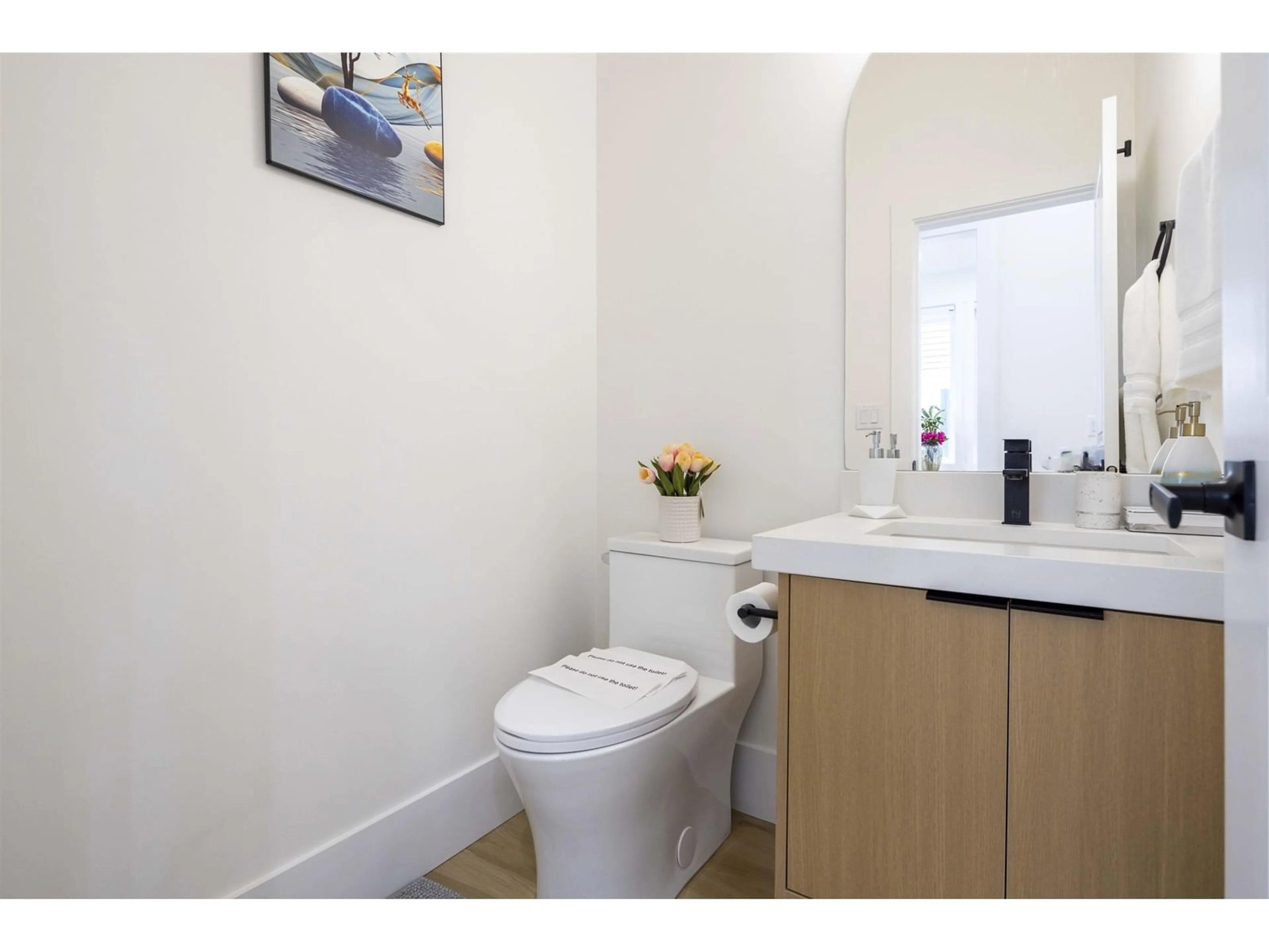 Standard bathroom, unknown for 7759 197, Langley British Columbia V2Y3V5