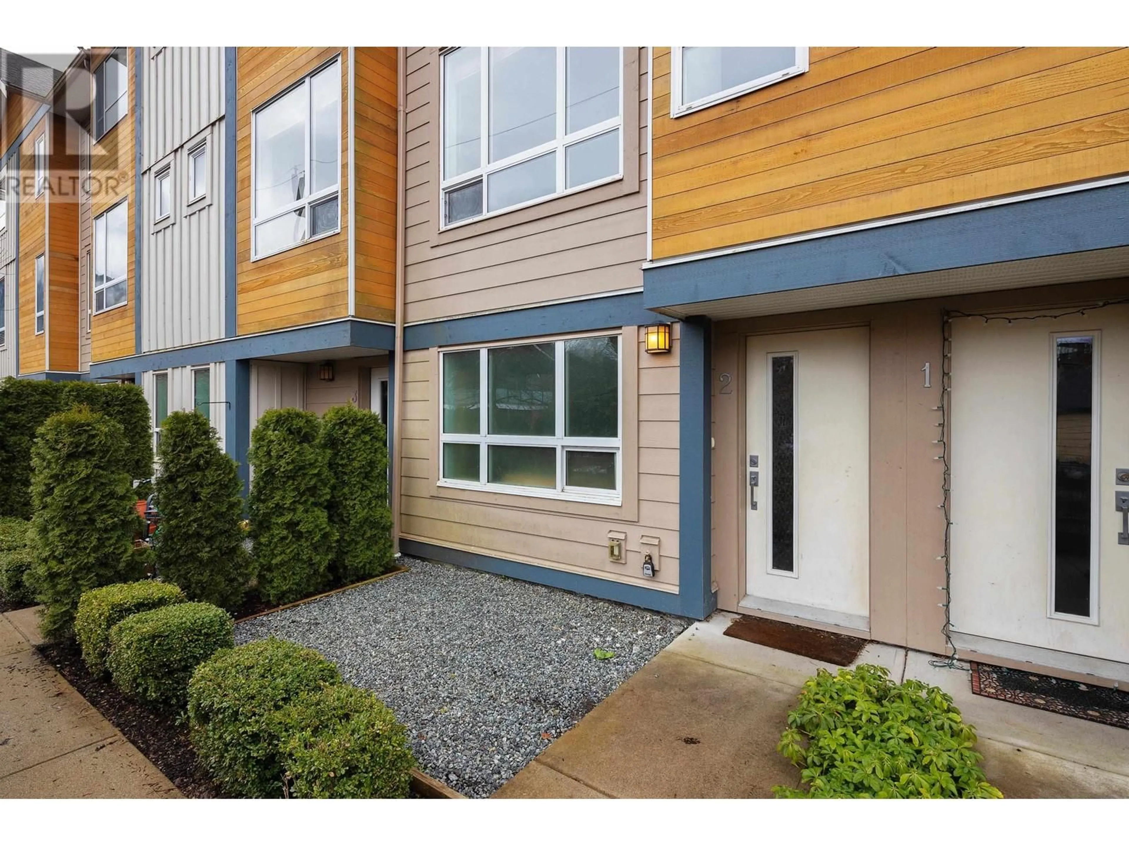 Indoor entryway for 2 - 1188 WILSON CRESCENT, Squamish British Columbia V8B0A9