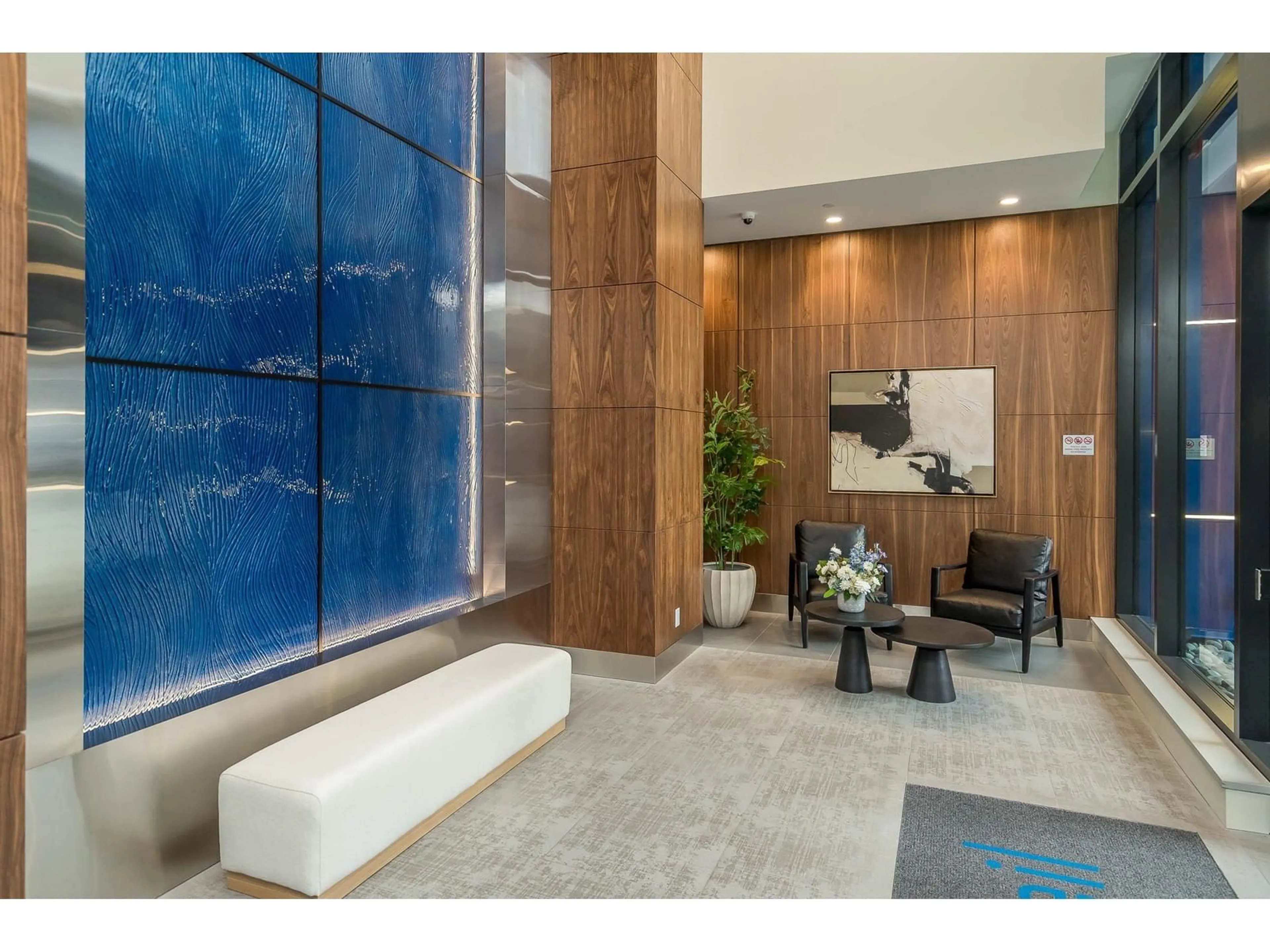 Indoor foyer for 1402 - 1588 JOHNSTON, White Rock British Columbia V4B0C5