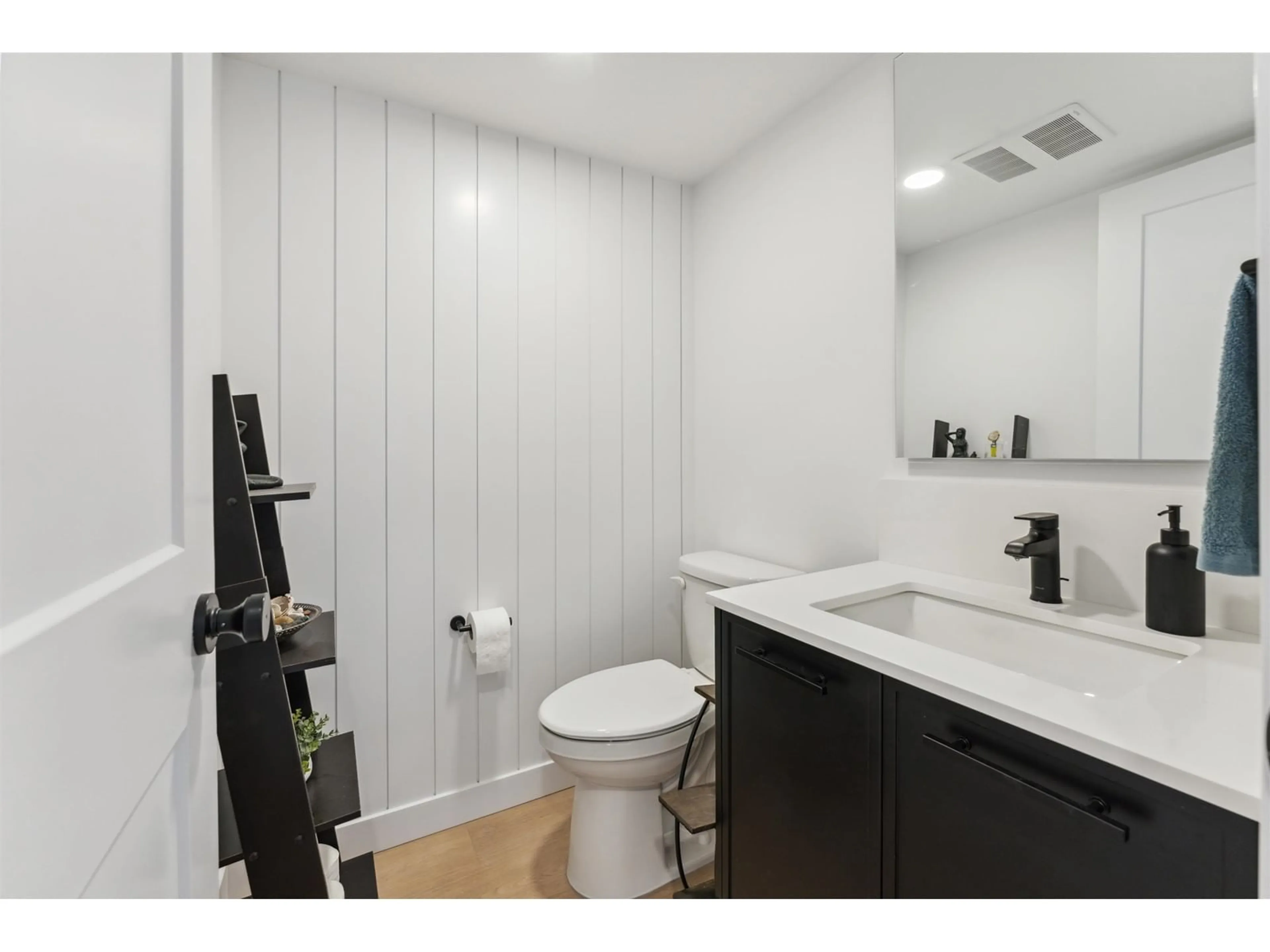 Standard bathroom, unknown for 29 - 2774 MONTROSE, Abbotsford British Columbia A9A9A9