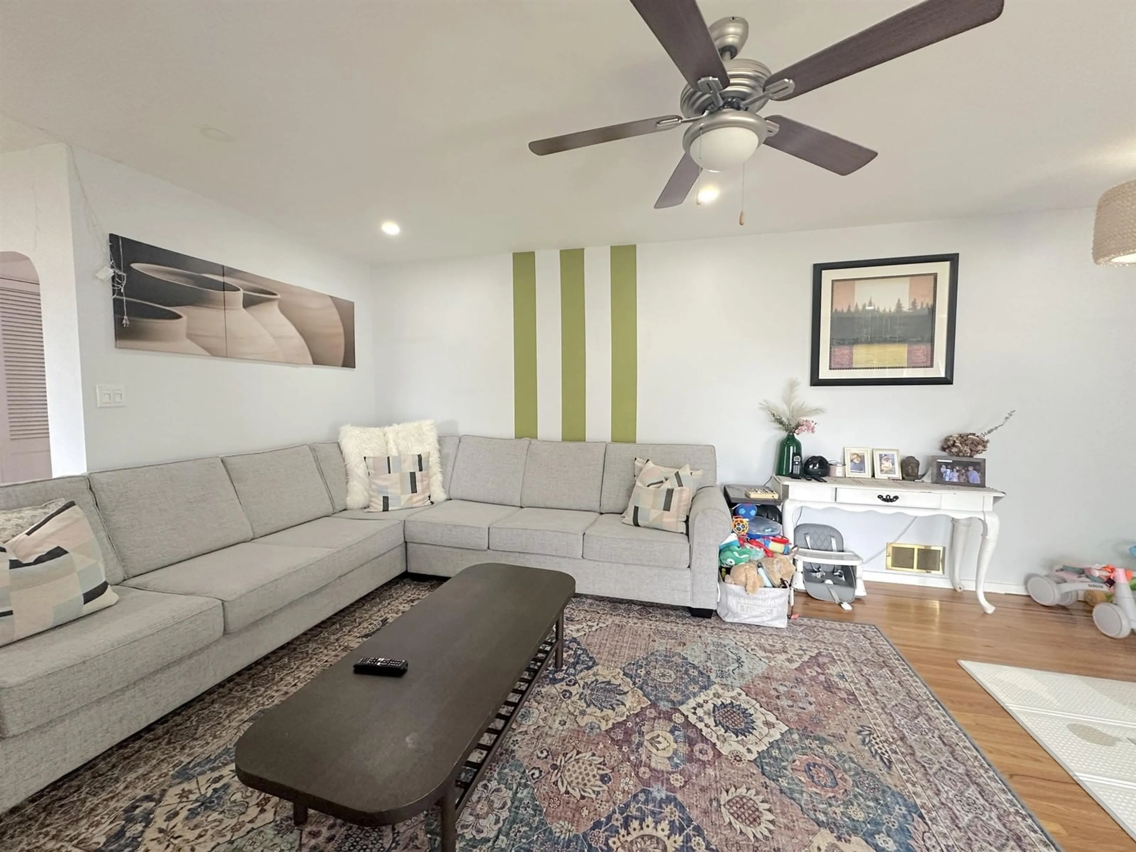 Living room with furniture, unknown for 8621 ARPE ROAD, Delta British Columbia V4C3Y1