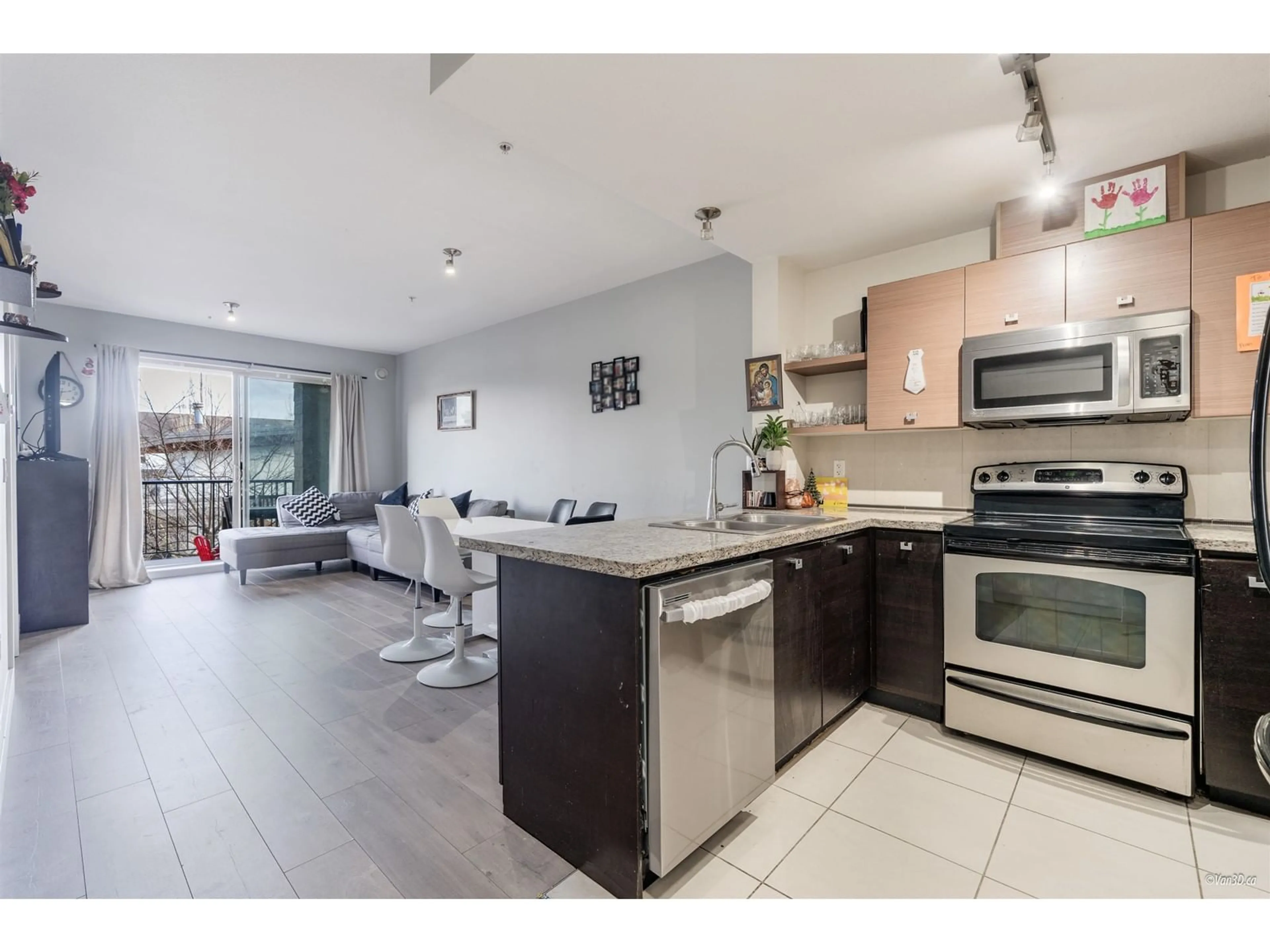 Open concept kitchen, unknown for 224 6628 120 STREET, Surrey British Columbia V3W1T7