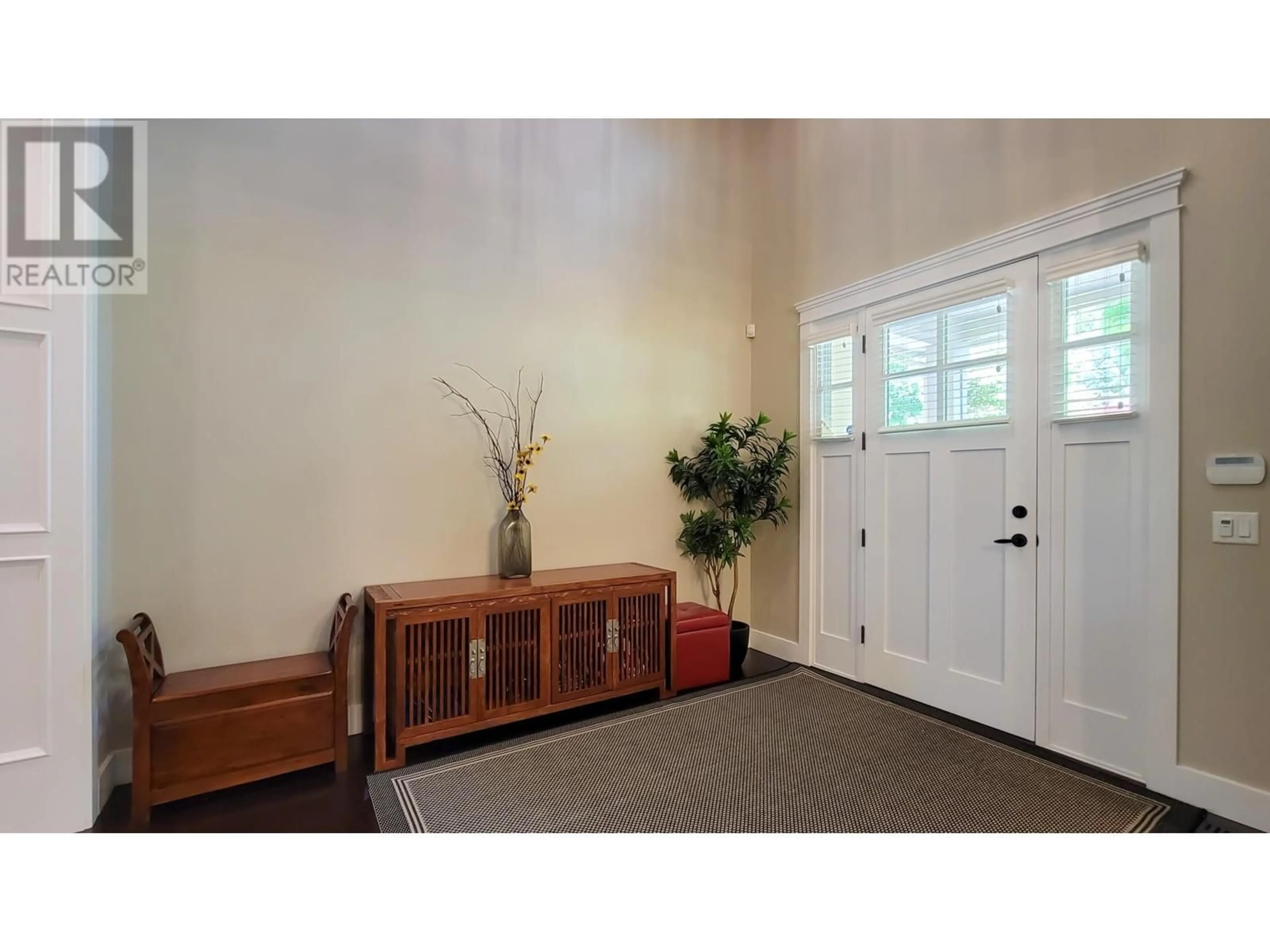 Indoor entryway for 3362 SCOTCH PINE AVENUE, Coquitlam British Columbia V3E0C4