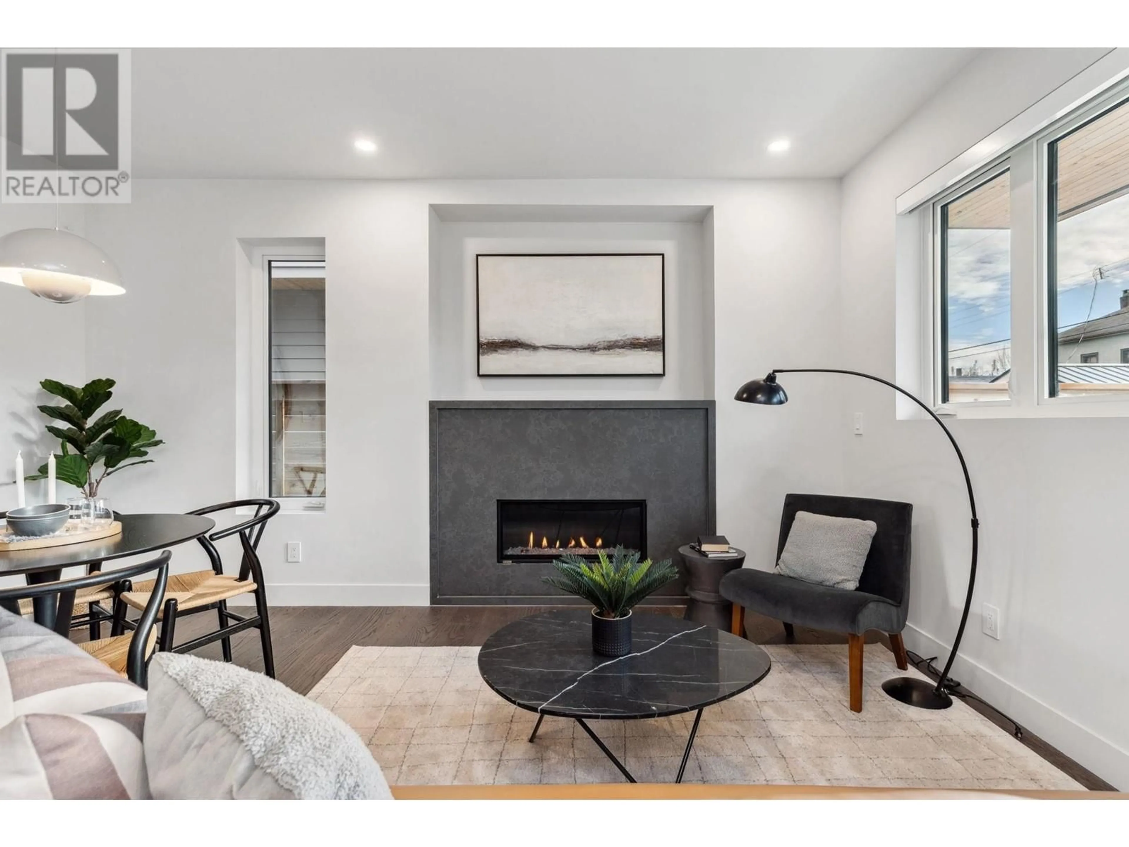 Living room with furniture, unknown for 2 - 638 46TH AVENUE, Vancouver British Columbia V5W2A3