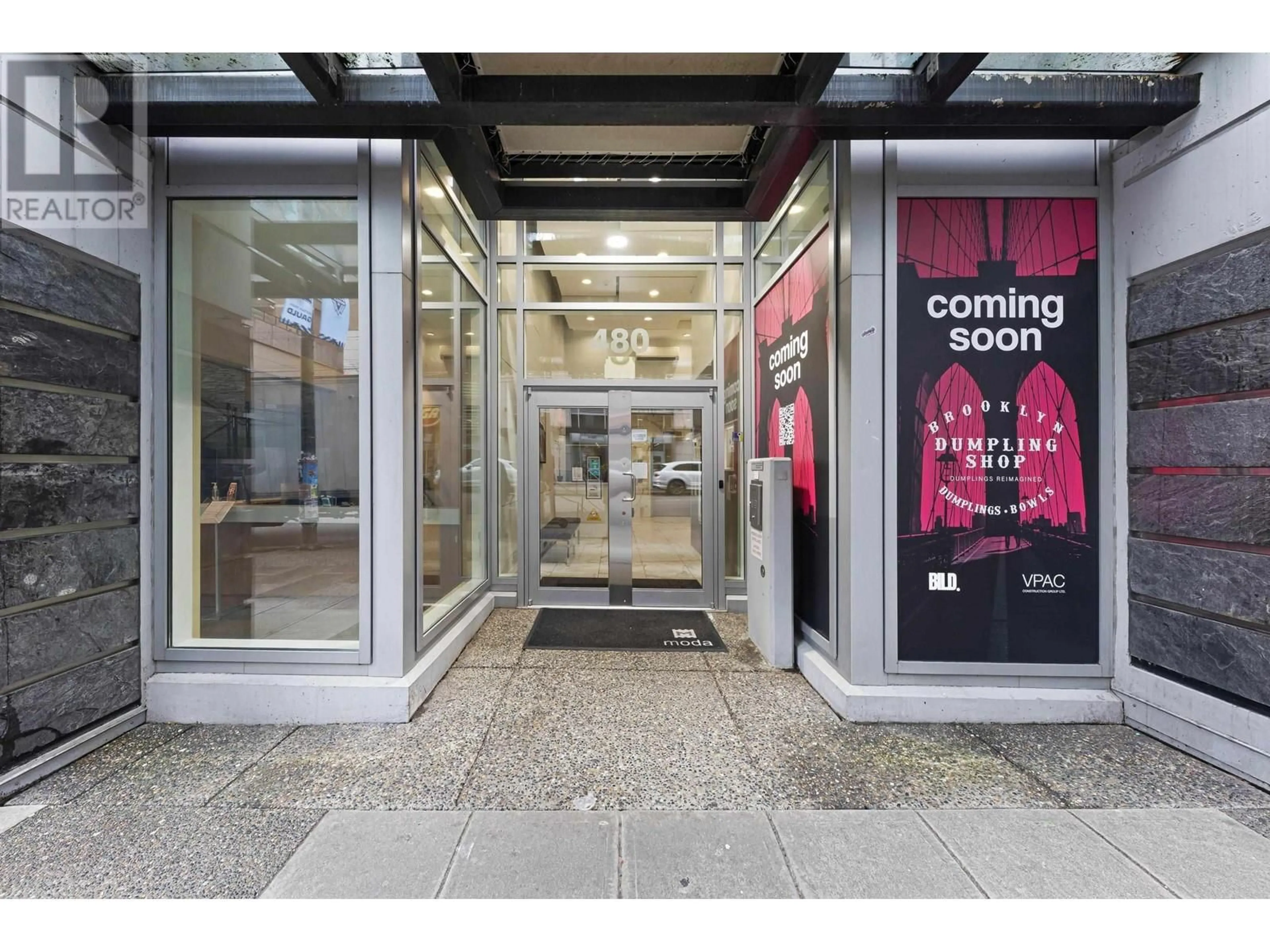 Indoor foyer for 904 - 480 ROBSON STREET, Vancouver British Columbia V6B1S1