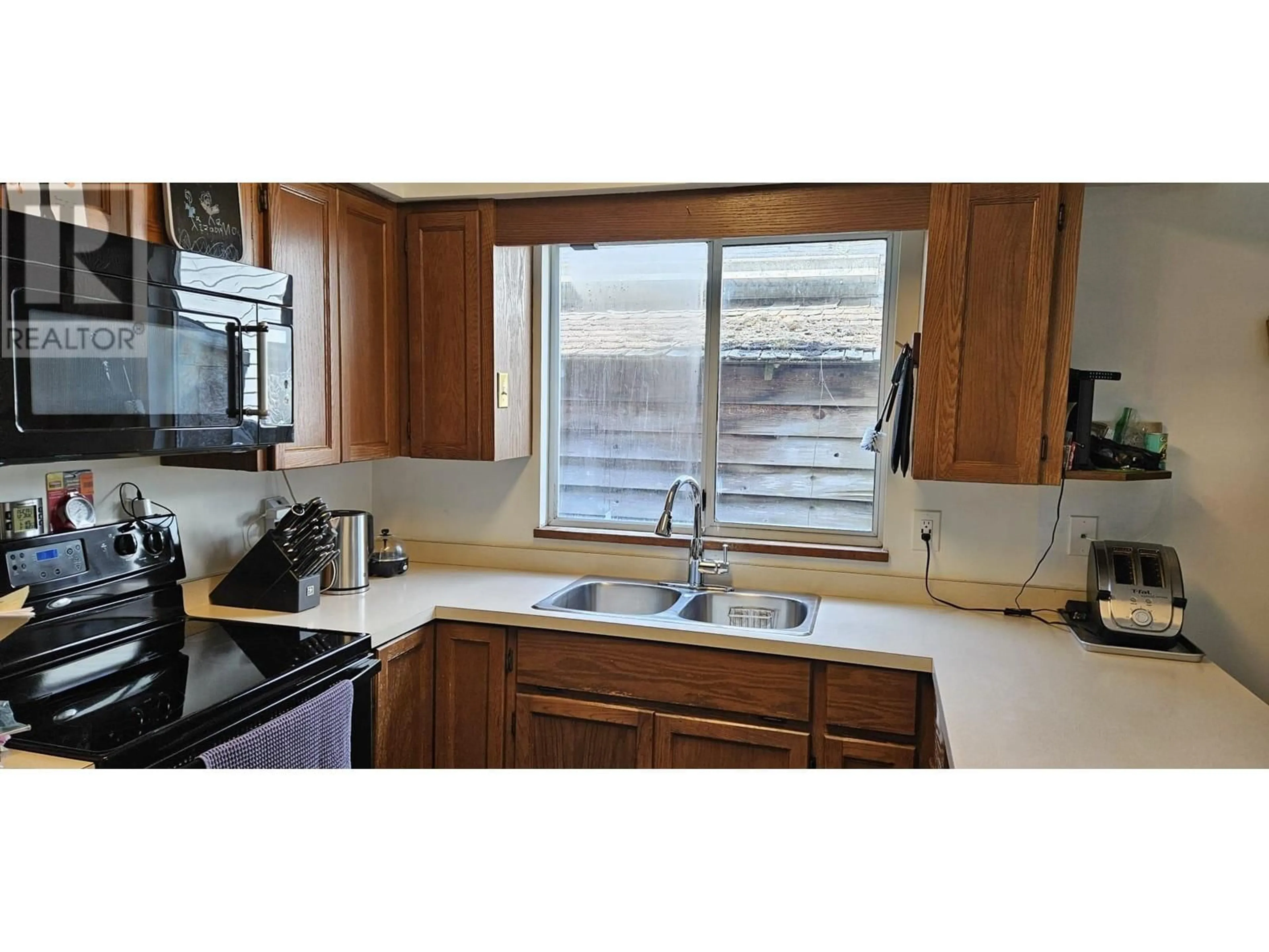 Standard kitchen, unknown for 20132 DITTON STREET, Maple Ridge British Columbia V2X9H4