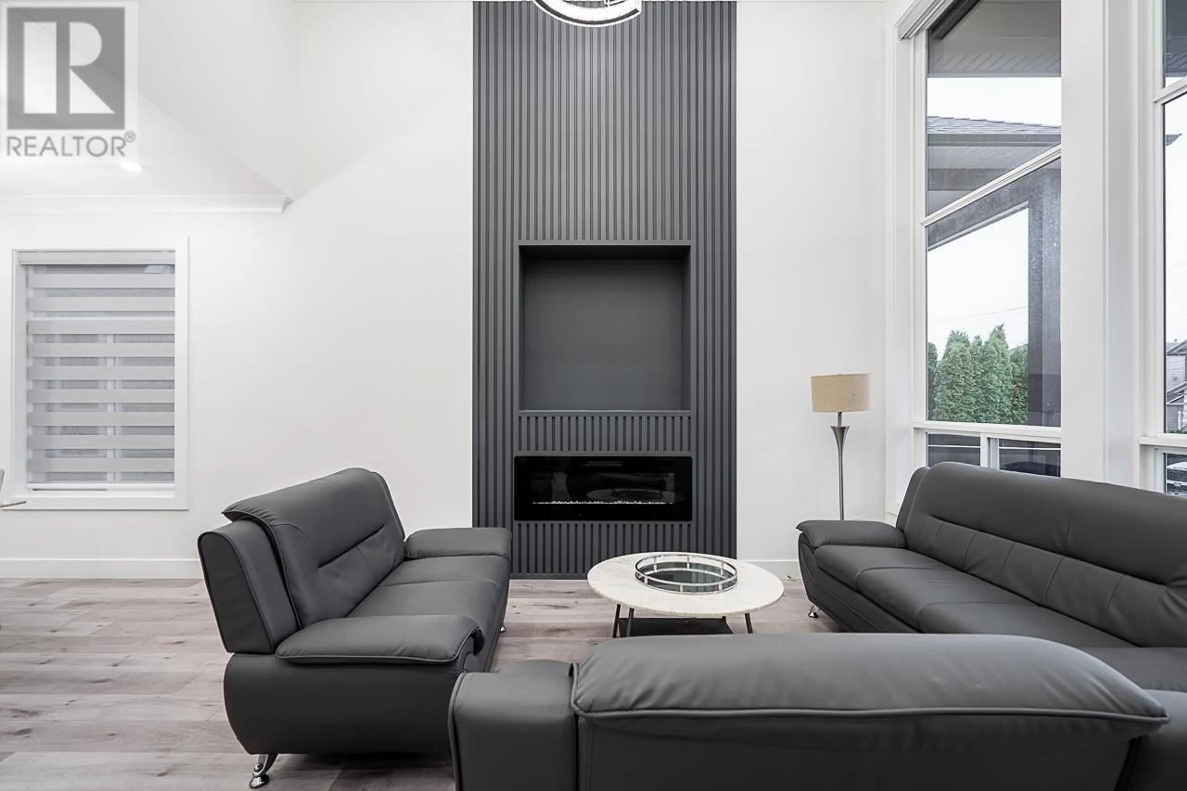 Living room with furniture, unknown for 355 JOHNSTON STREET, New Westminster British Columbia V3M5H4