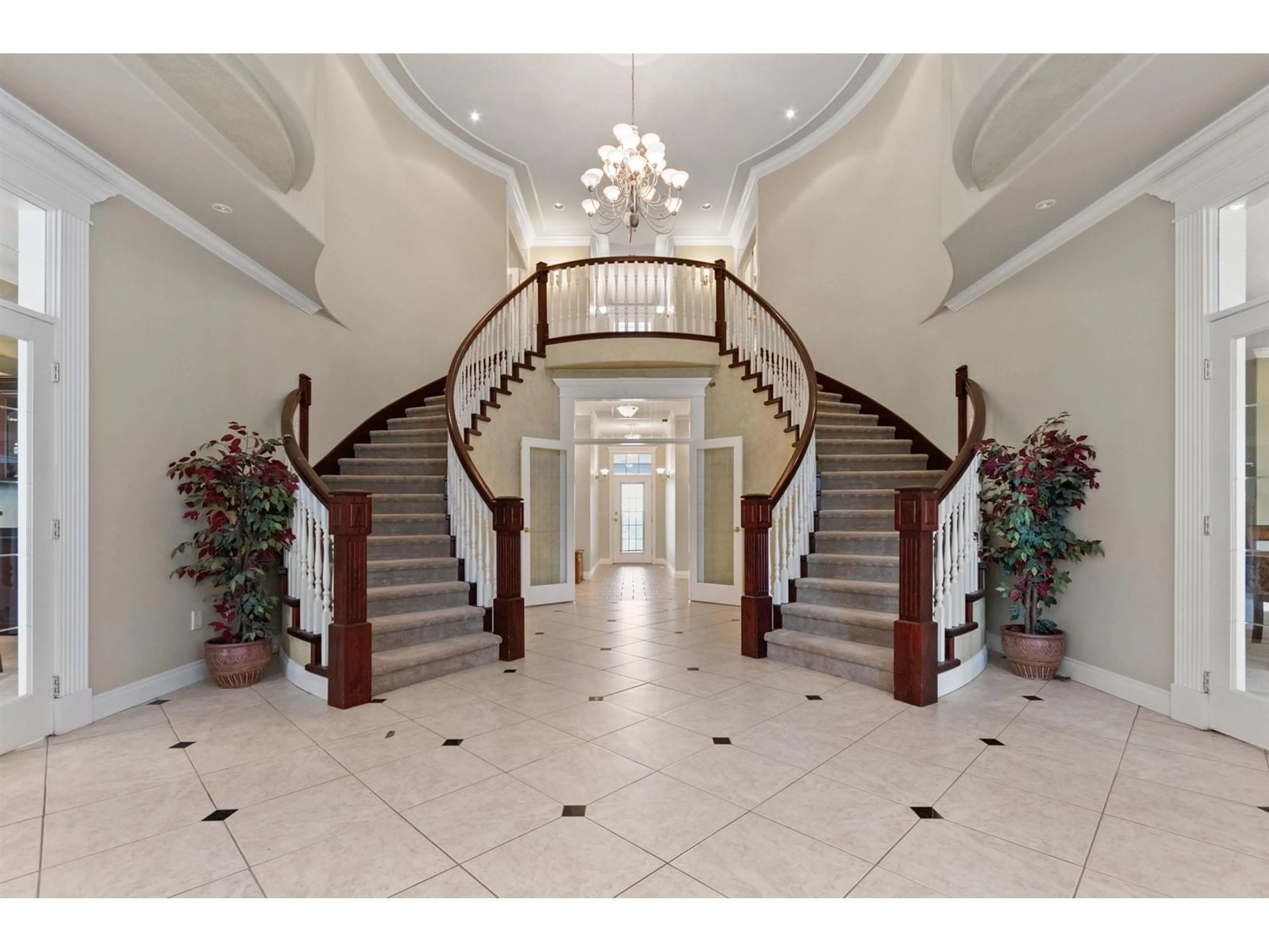 Indoor foyer for 8703 UPPER PRAIRIE ROAD, Chilliwack British Columbia V2P6H3