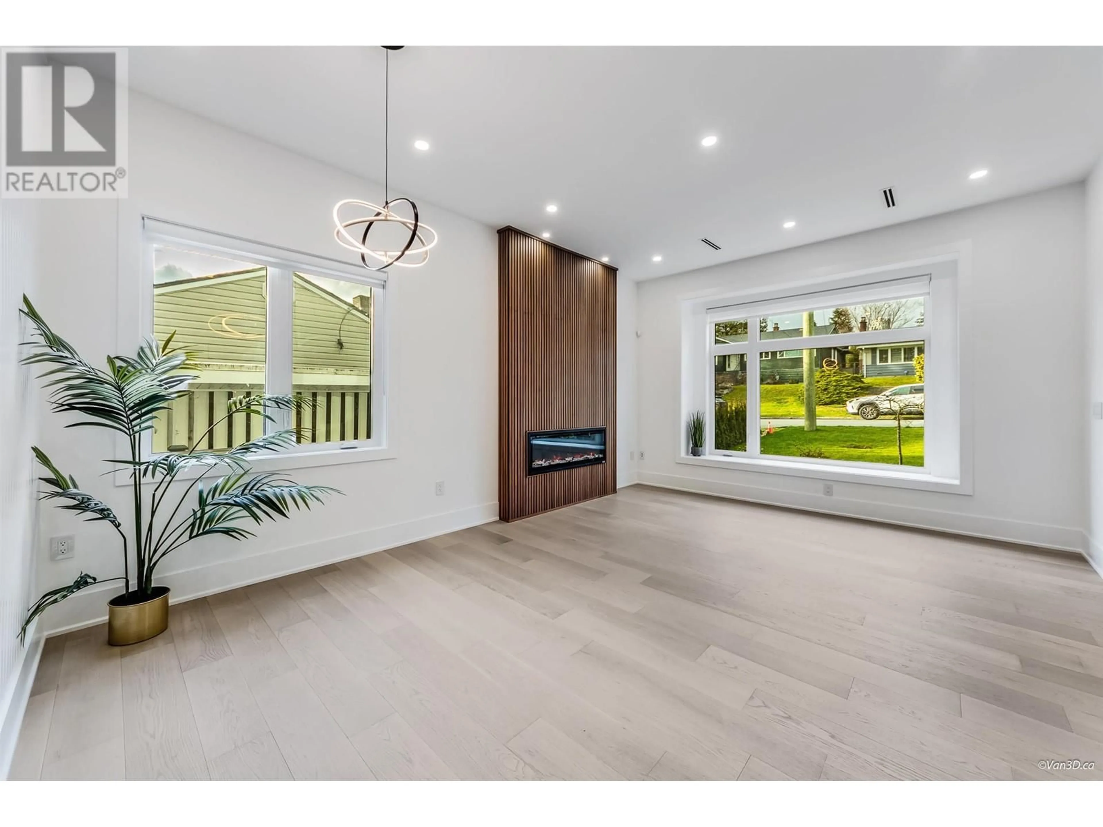 Unknown for 4552 CLINTON STREET, Burnaby British Columbia V5J2K5