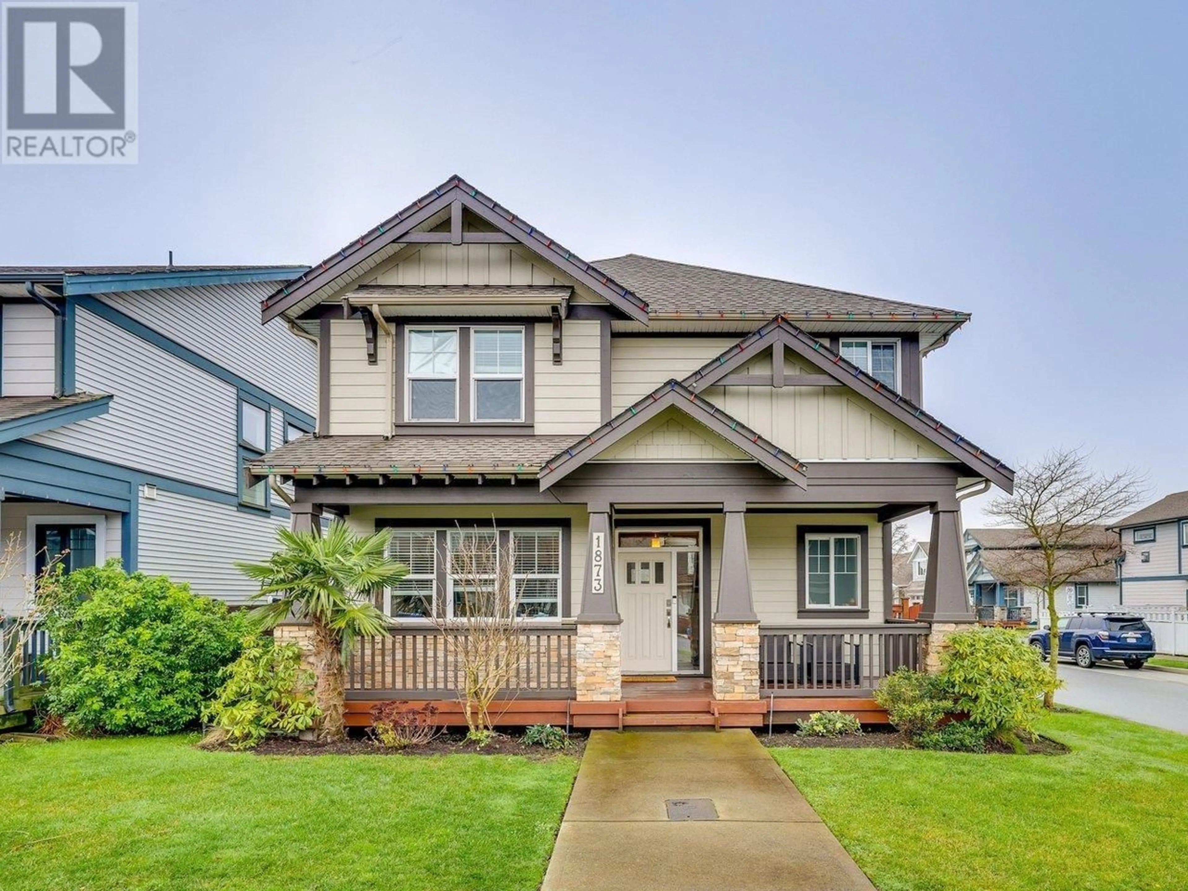 Home with vinyl exterior material, street for 1873 OSPREY DRIVE, Tsawwassen British Columbia V4M0A8