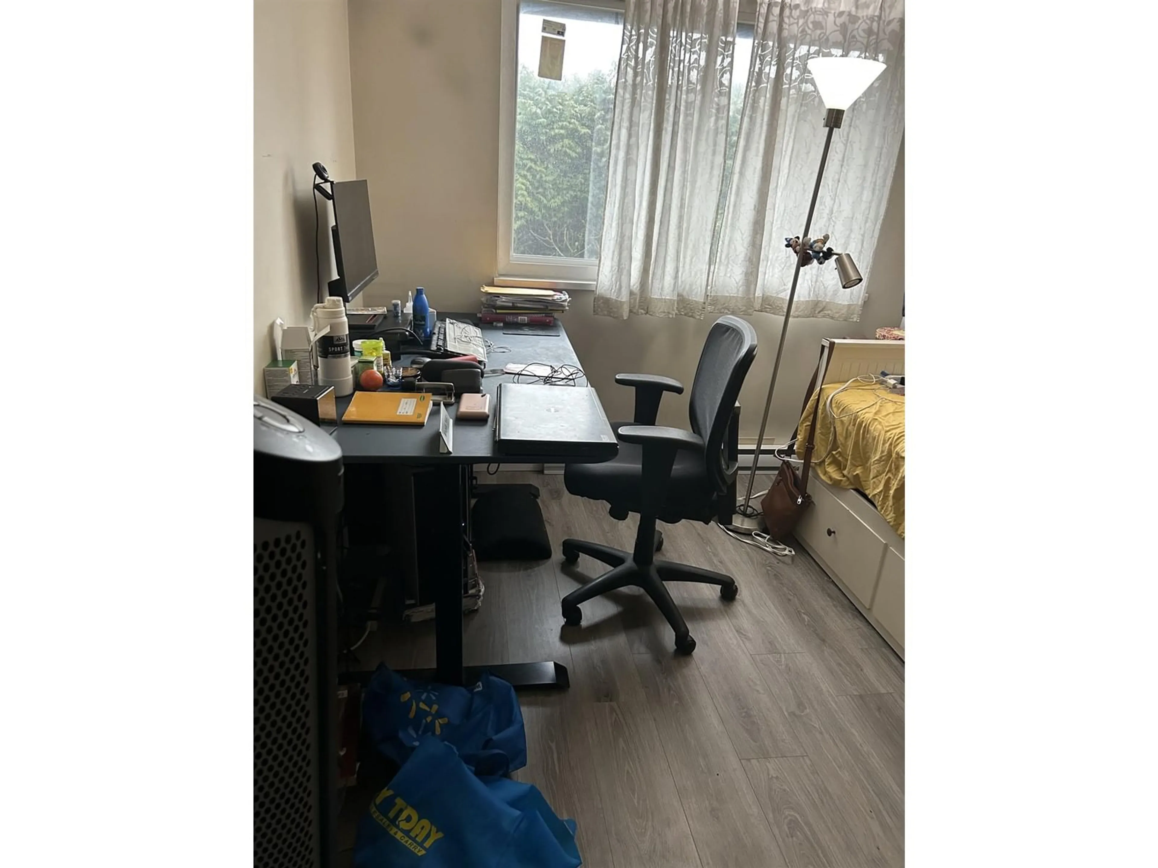 A pic of a room for 100 - 6622 BAKER, Delta British Columbia V4E2V1