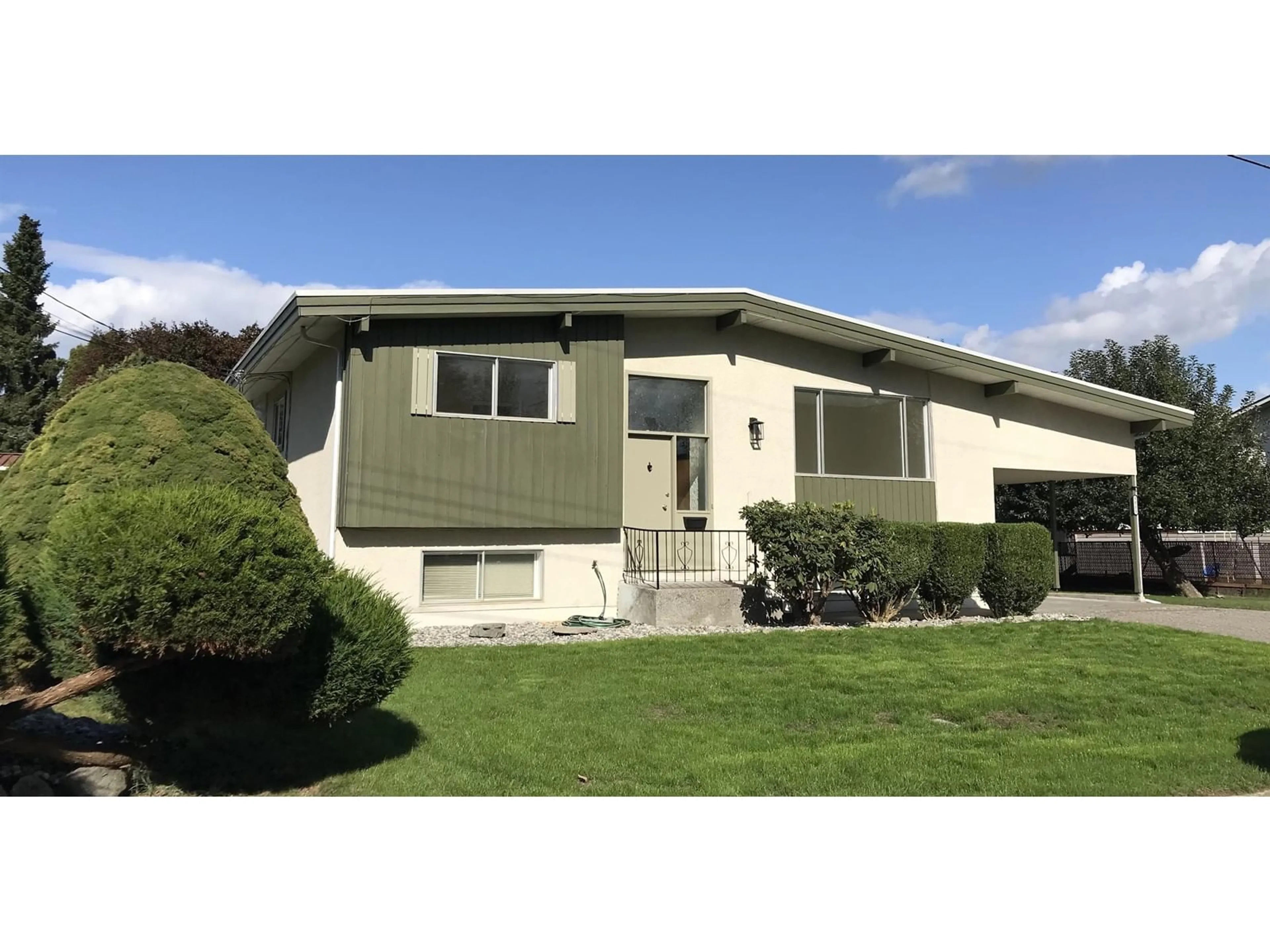 Home with vinyl exterior material, unknown for 8560 CRAMER DRIVE, Chilliwack British Columbia V2P5H5