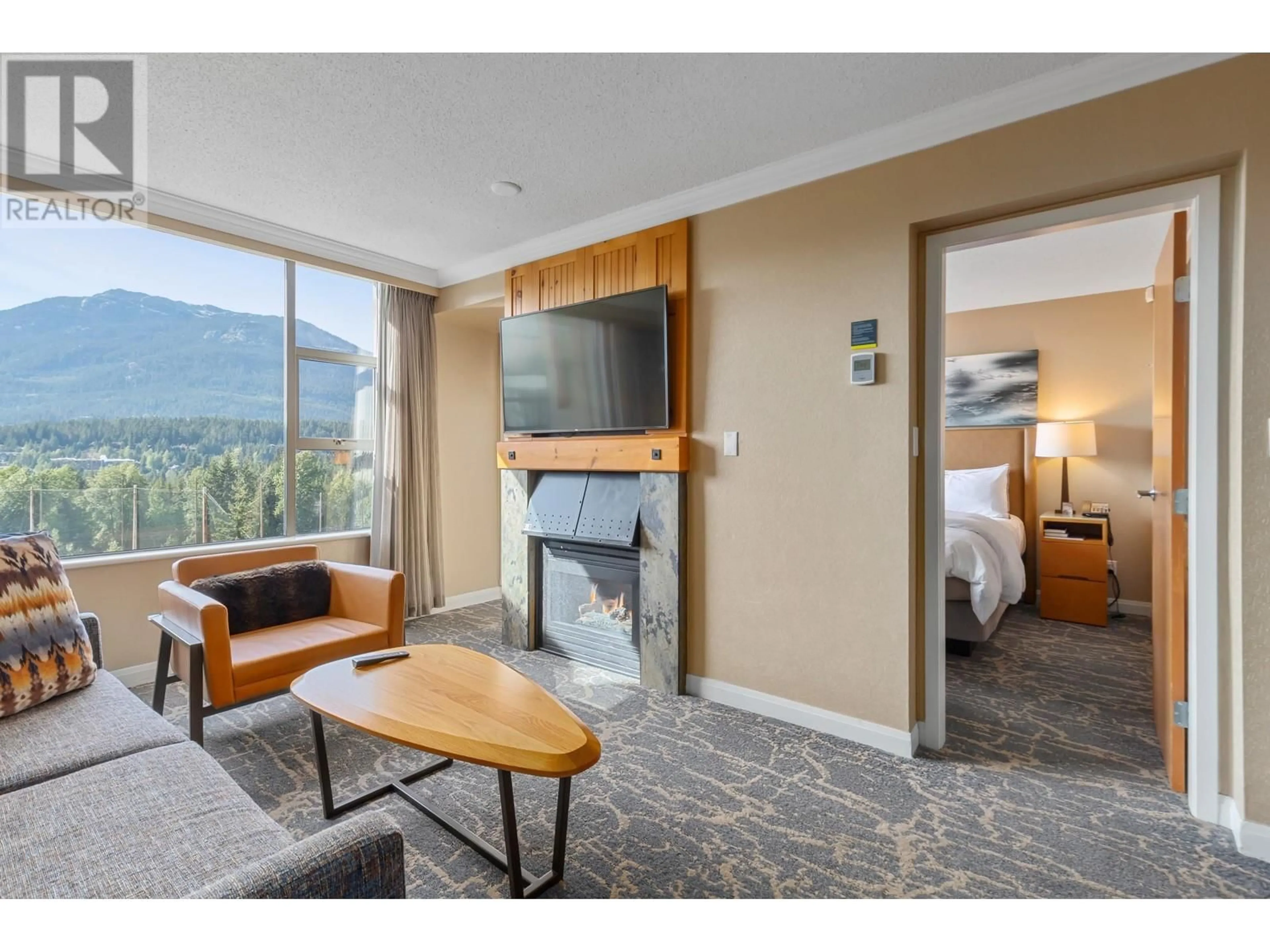 Living room with furniture, unknown for 958 - 4090 WHISTLER WAY, Whistler British Columbia V8E1J3