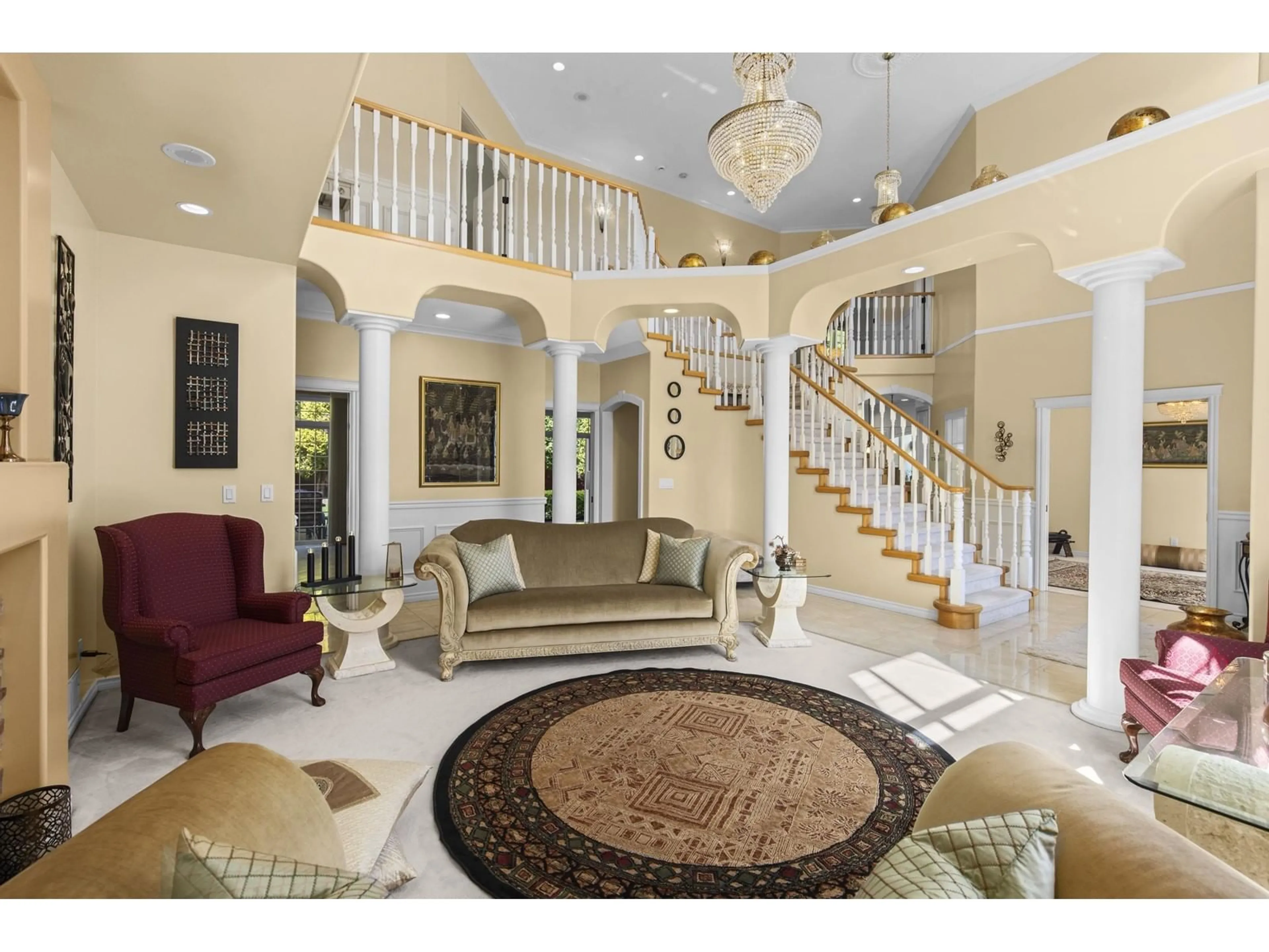 Indoor foyer for 14437 80, Surrey British Columbia V3S8C2