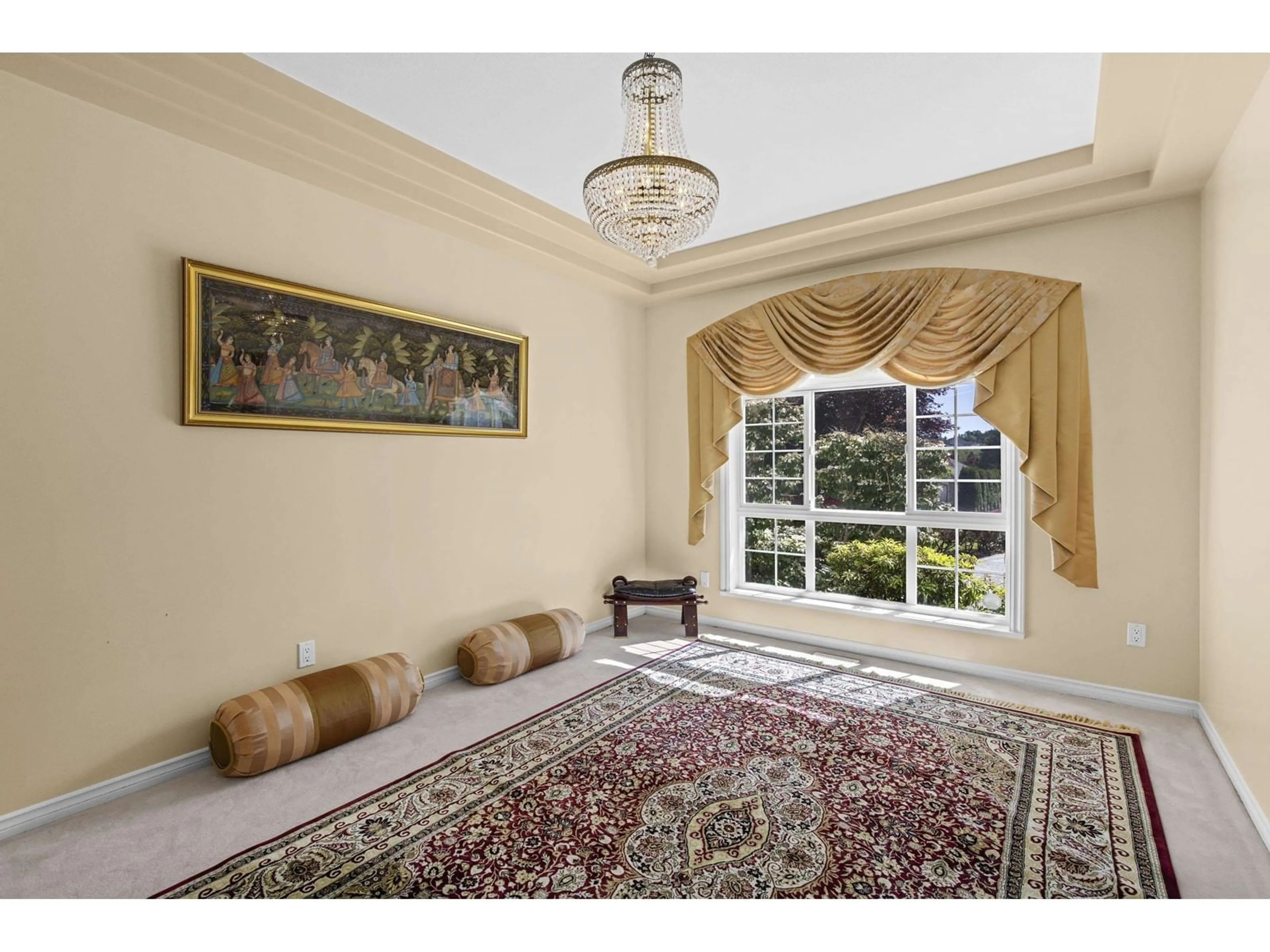 Indoor foyer for 14437 80, Surrey British Columbia V3S8C2