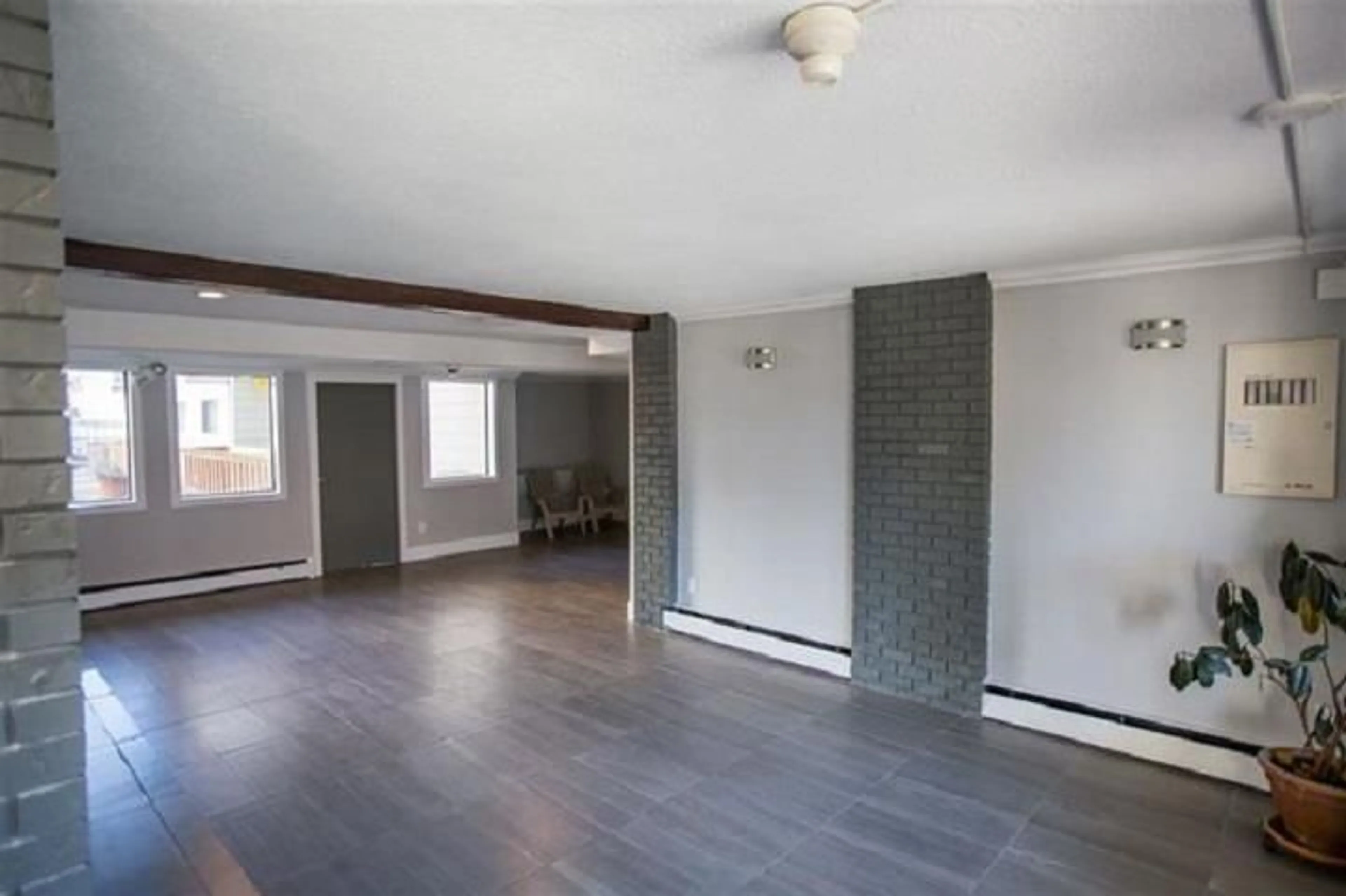 A pic of a room for 209 - 45749 SPADINA AVENUE, Chilliwack British Columbia V2P1T5