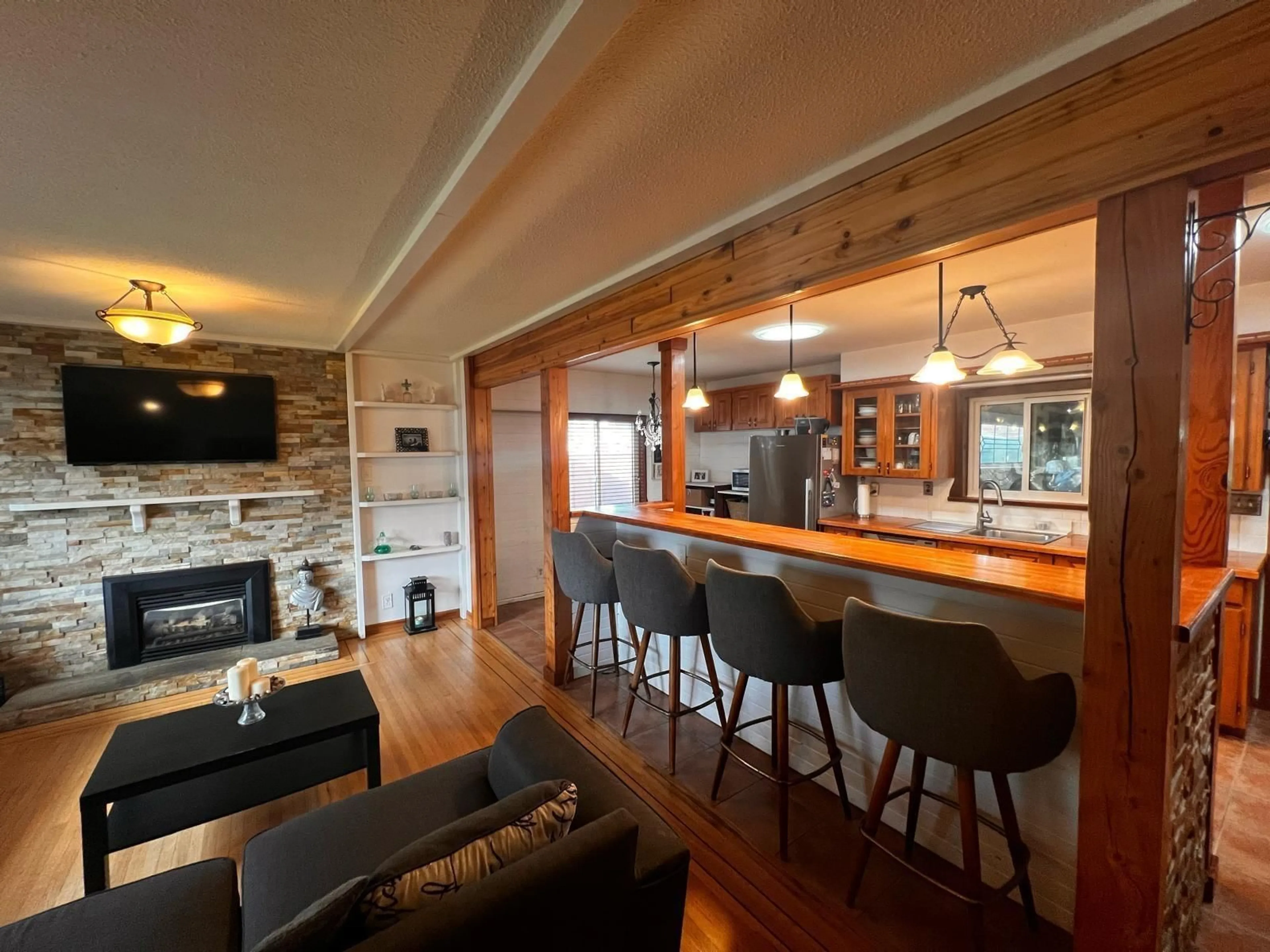 Open concept kitchen, wood/laminate floor for 11082 146TH, Surrey British Columbia V3R3V1