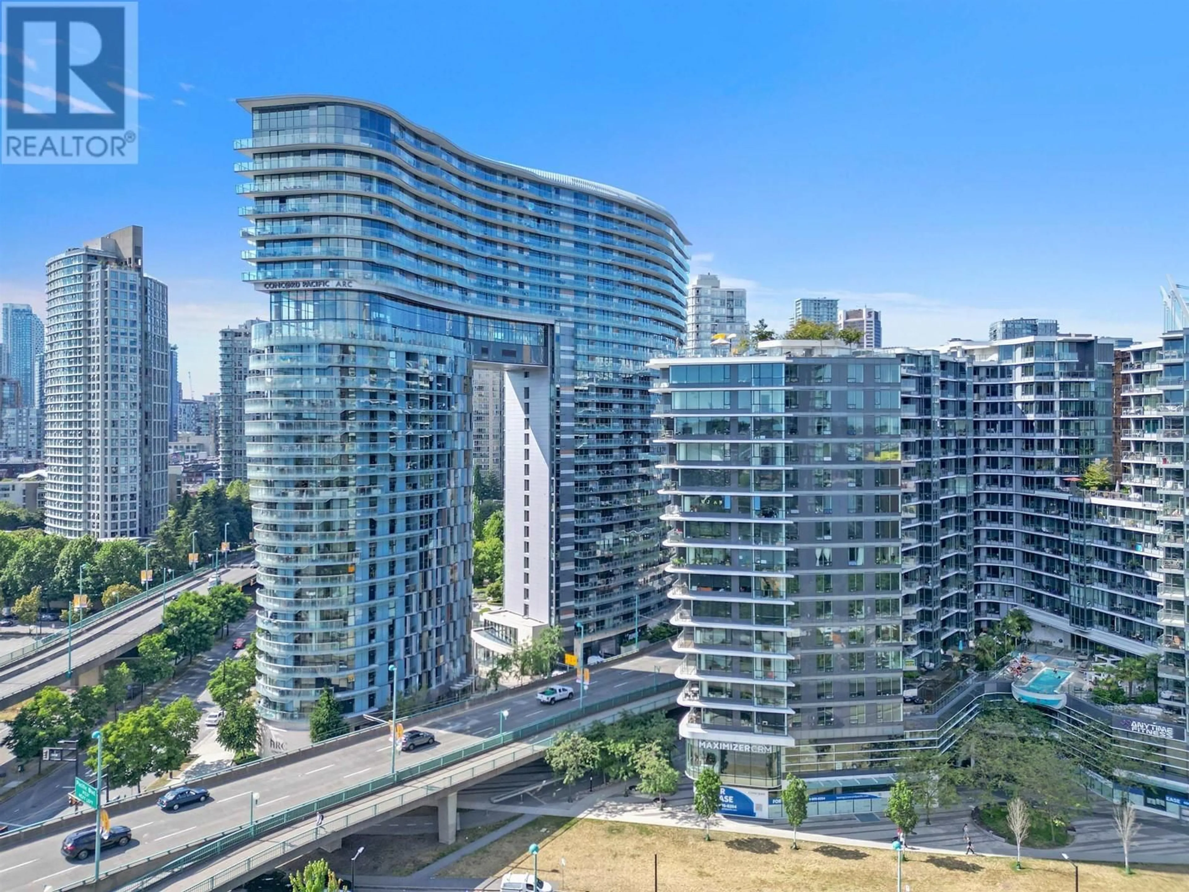 A pic from outside/outdoor area/front of a property/back of a property/a pic from drone, city buildings view from balcony for 1284 - 87 NELSON STREET, Vancouver British Columbia V6Z0E8