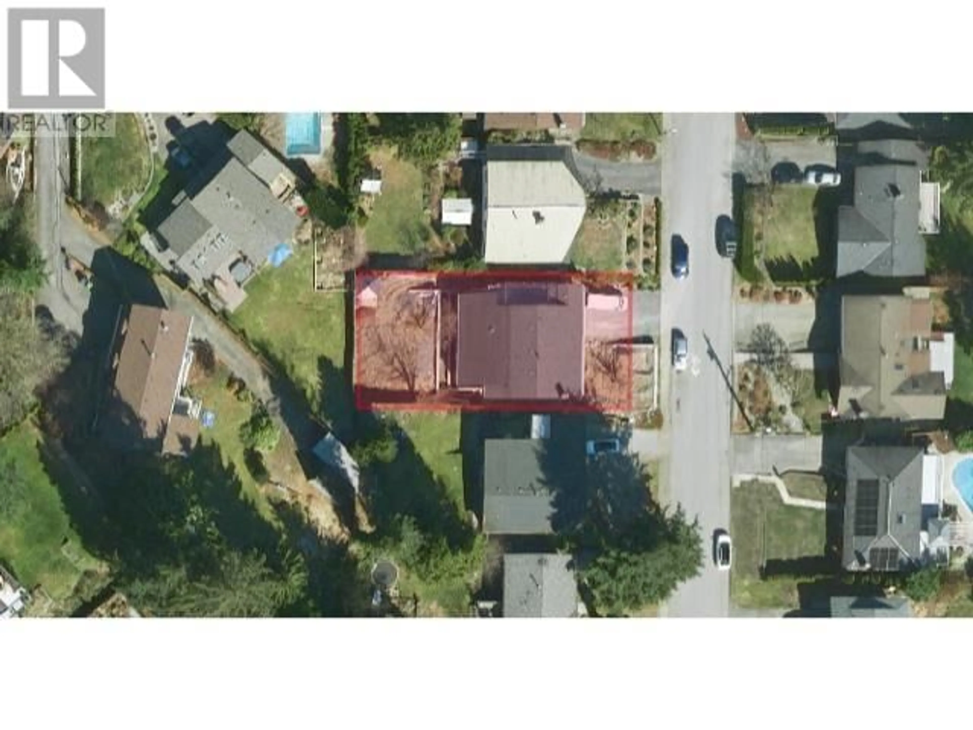 A pic from outside/outdoor area/front of a property/back of a property/a pic from drone, street for 982 SADDLE STREET, Coquitlam British Columbia V3C3N5