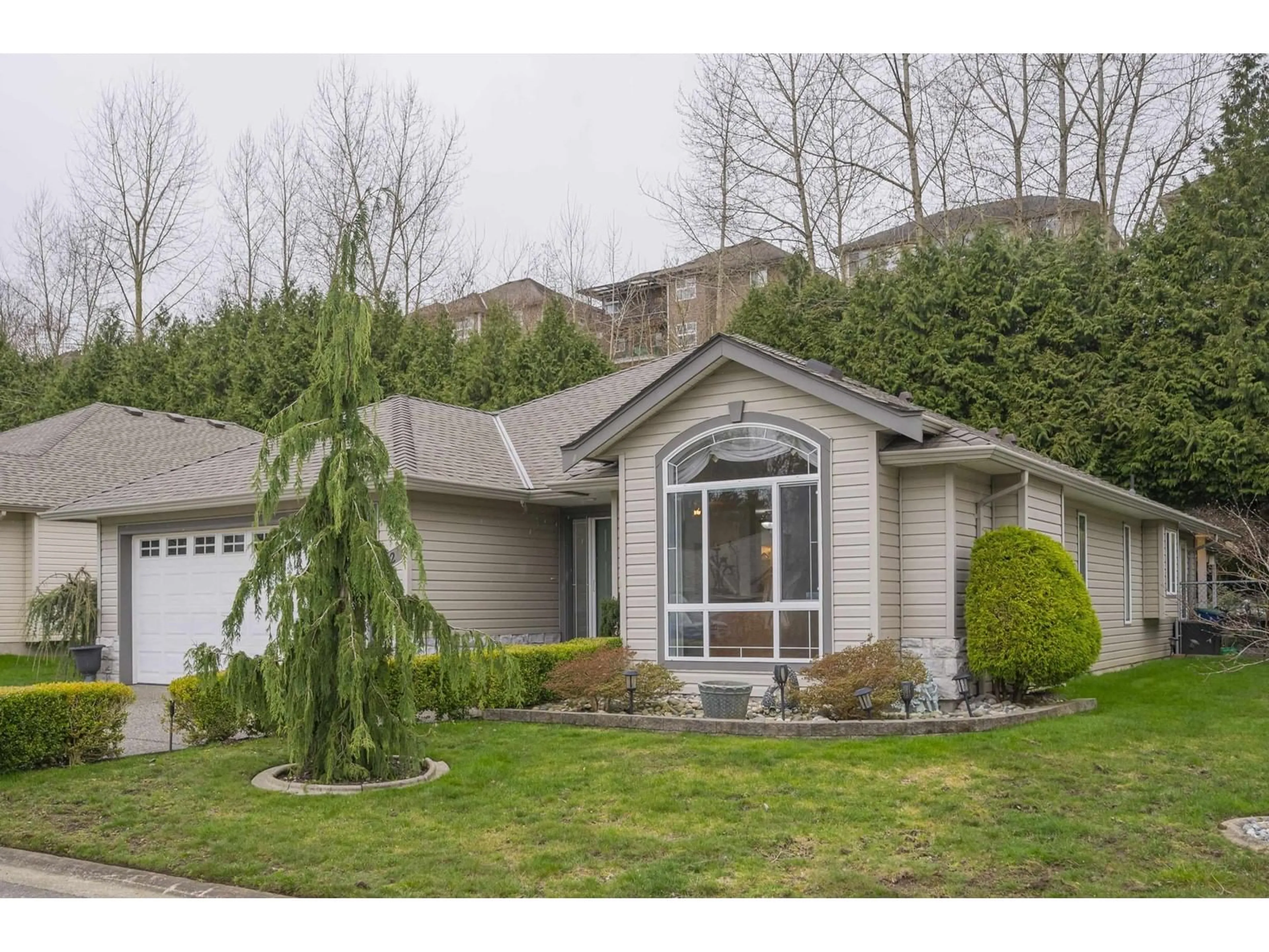 Home with vinyl exterior material, mountain view for 22 - 32250 DOWNES, Abbotsford British Columbia V4X2R1