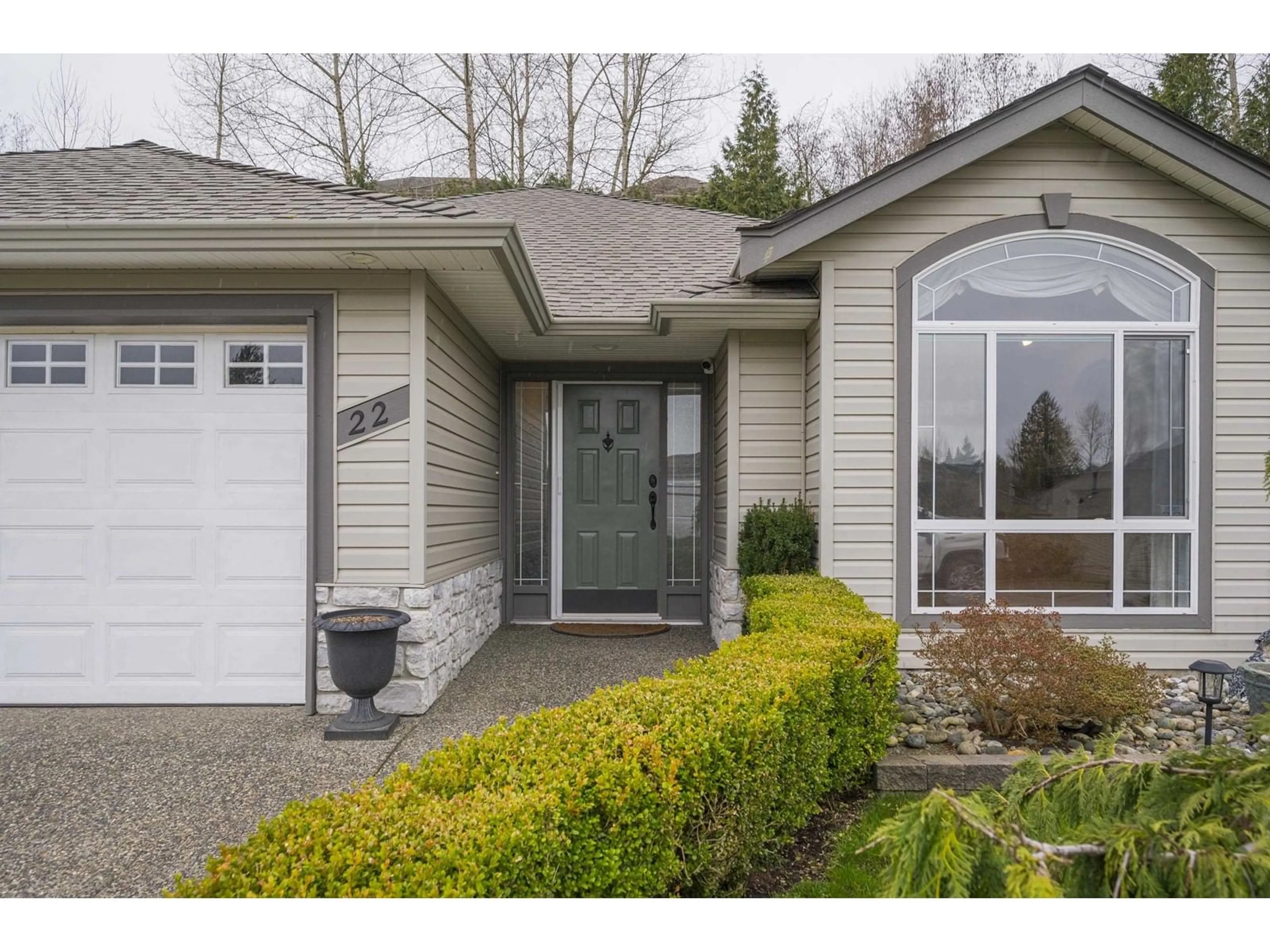 Home with vinyl exterior material, street for 22 - 32250 DOWNES, Abbotsford British Columbia V4X2R1
