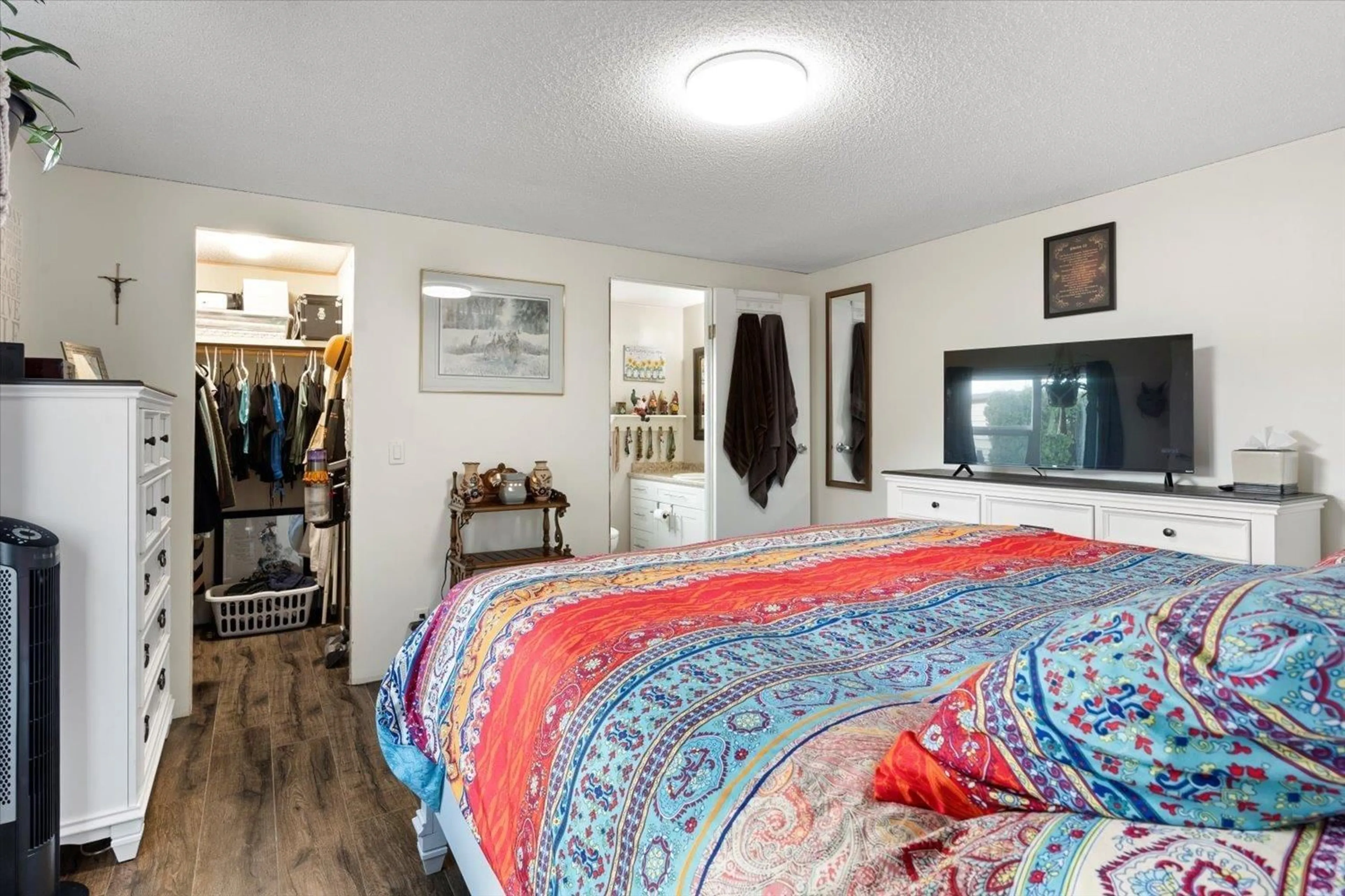 Bedroom with bed, unknown for 56 - 5742 UNSWORTH ROAD, Chilliwack British Columbia V2R3A1