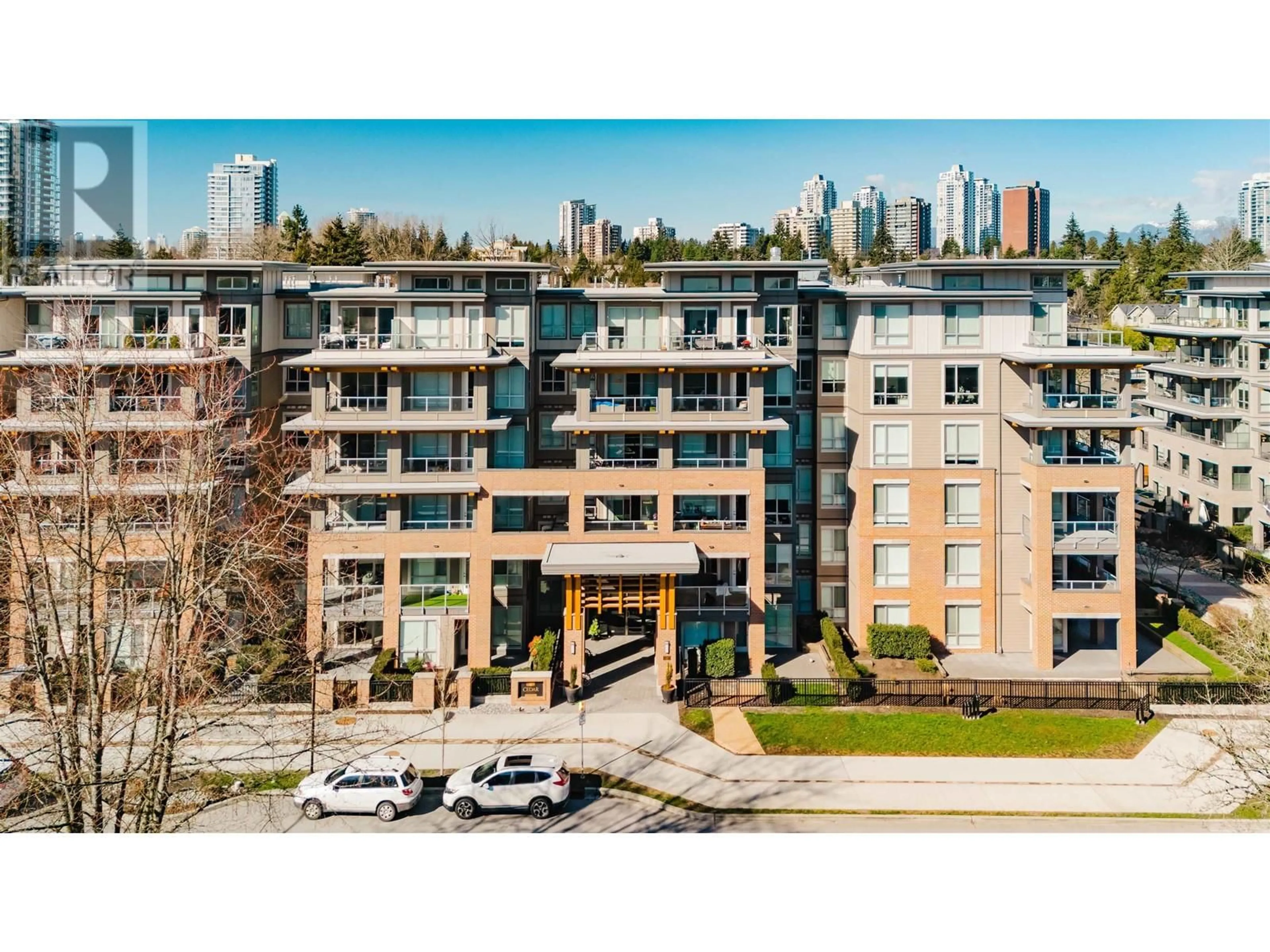 A pic from outside/outdoor area/front of a property/back of a property/a pic from drone, city buildings view from balcony for 320 - 7133 14TH AVENUE, Burnaby British Columbia V3N0H5