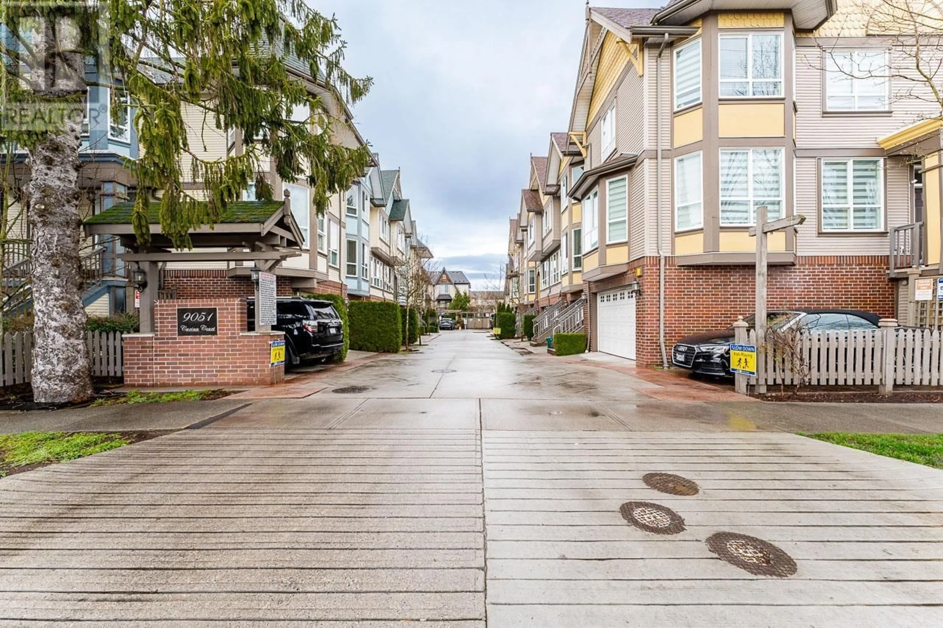 Patio, street for 11 - 9051 BLUNDELL ROAD, Richmond British Columbia V6Y1K4