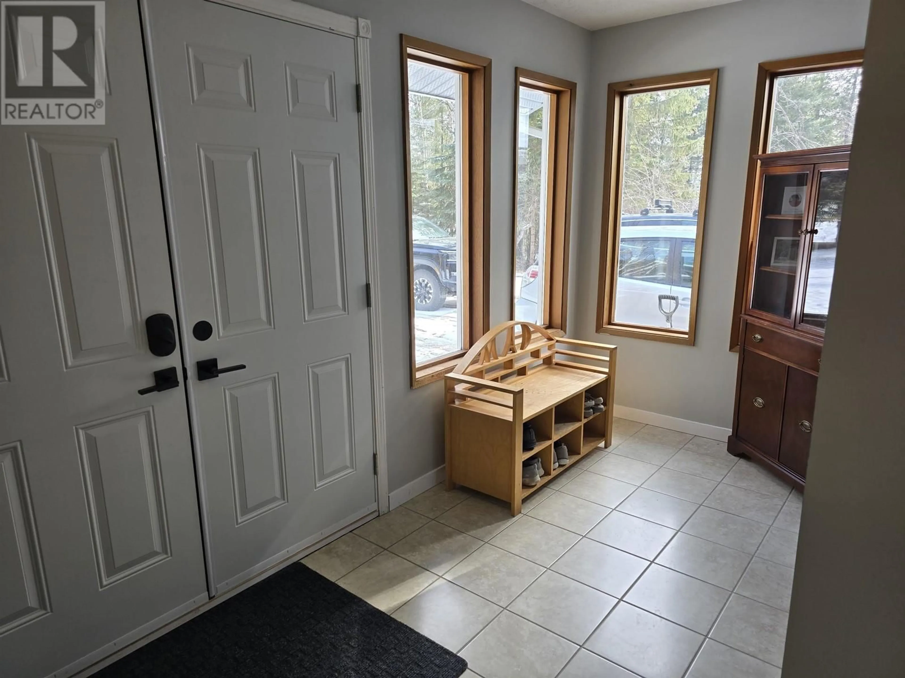 Indoor entryway for 3192 SPRUCE RIDGE ROAD, Quesnel British Columbia V2J4R4