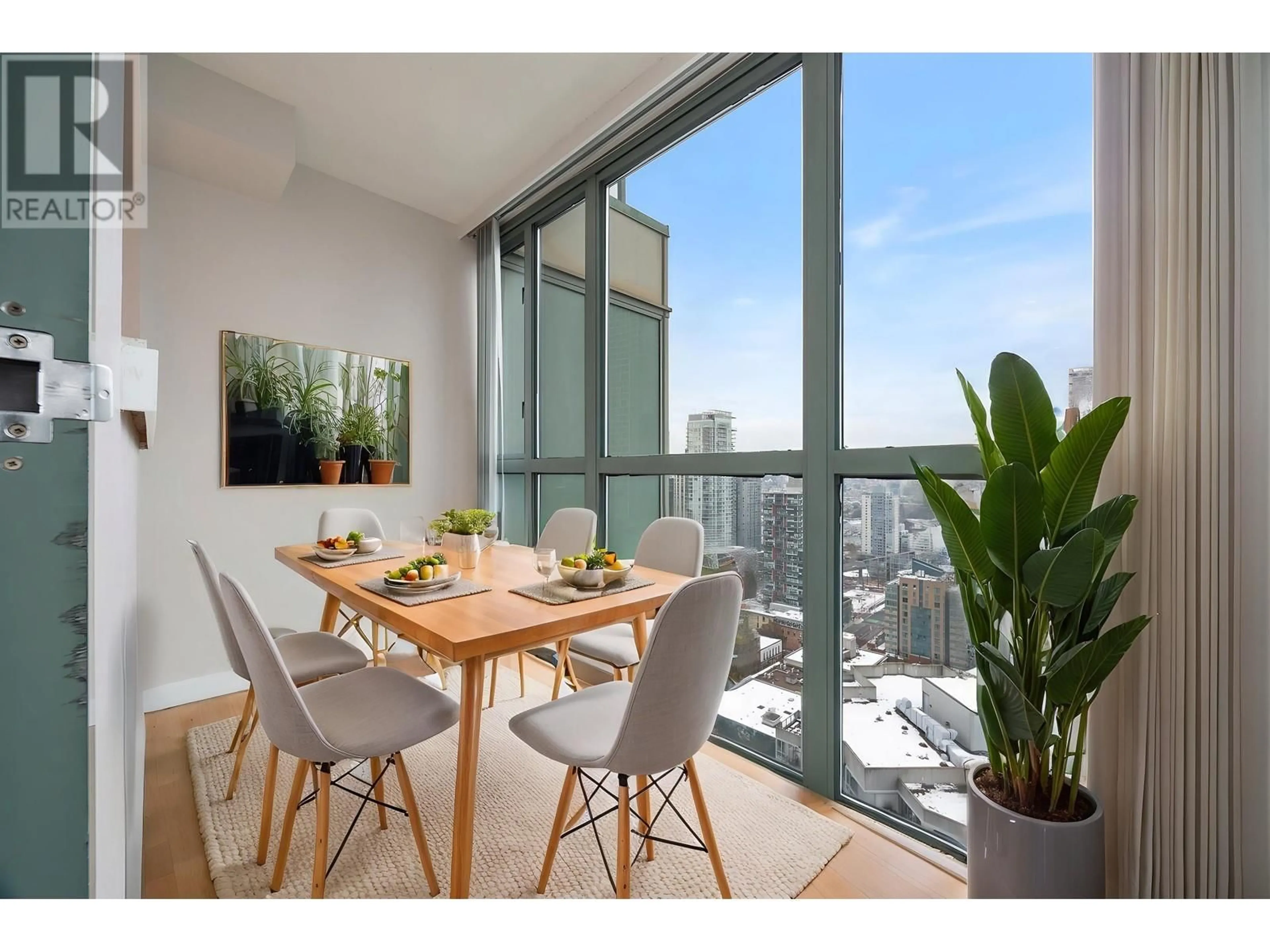 Dining room, wood/laminate floor for 2701 - 1188 HOWE STREET, Vancouver British Columbia V6Z2S8