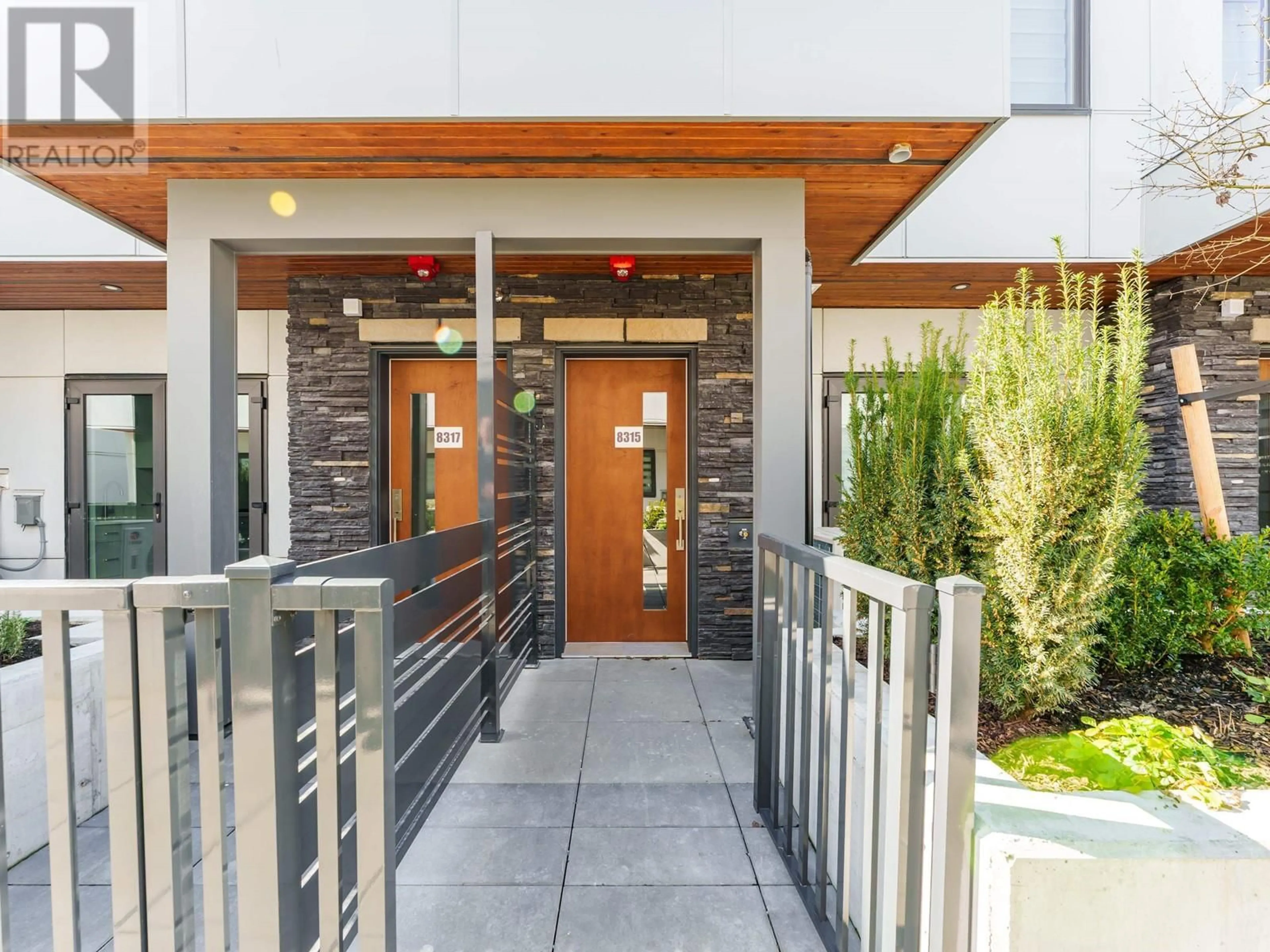 Indoor entryway for 8315 FRENCH STREET, Vancouver British Columbia V6P4W3