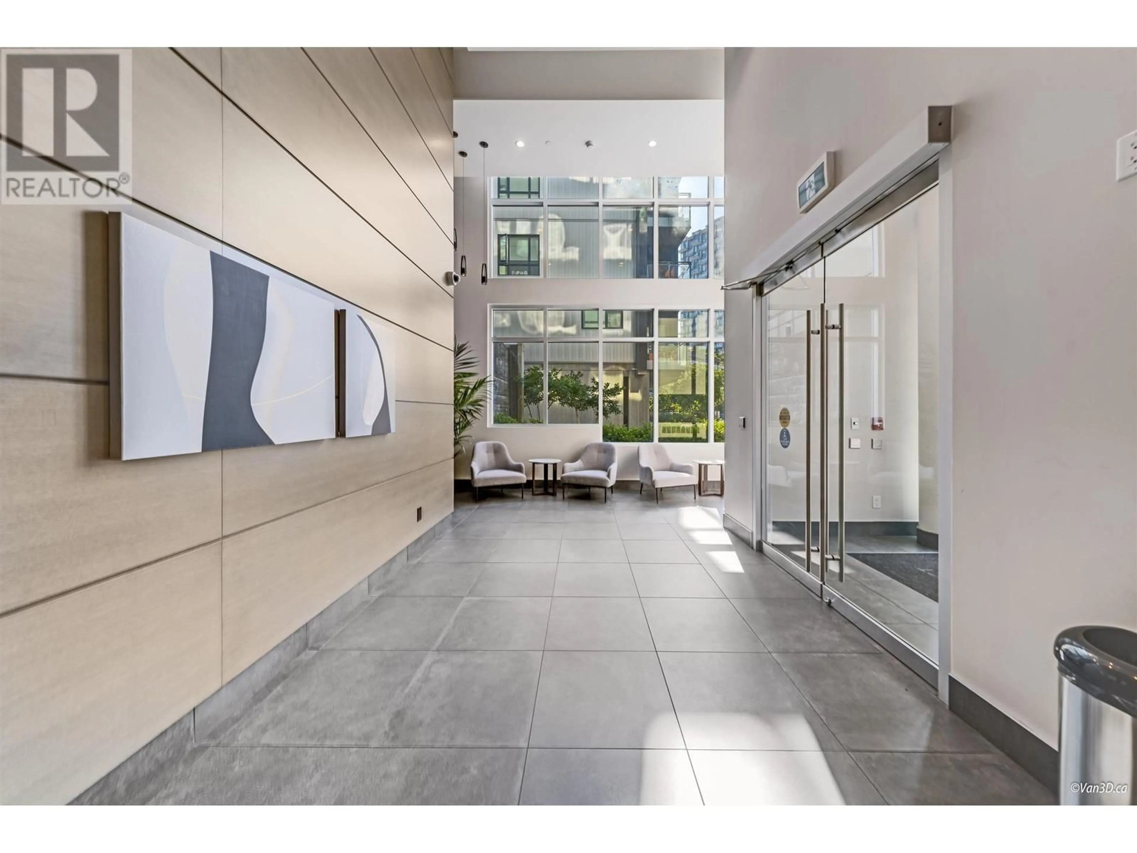 Indoor foyer for 102 - 3588 SAWMILL CRESCENT, Vancouver British Columbia V5S0H5