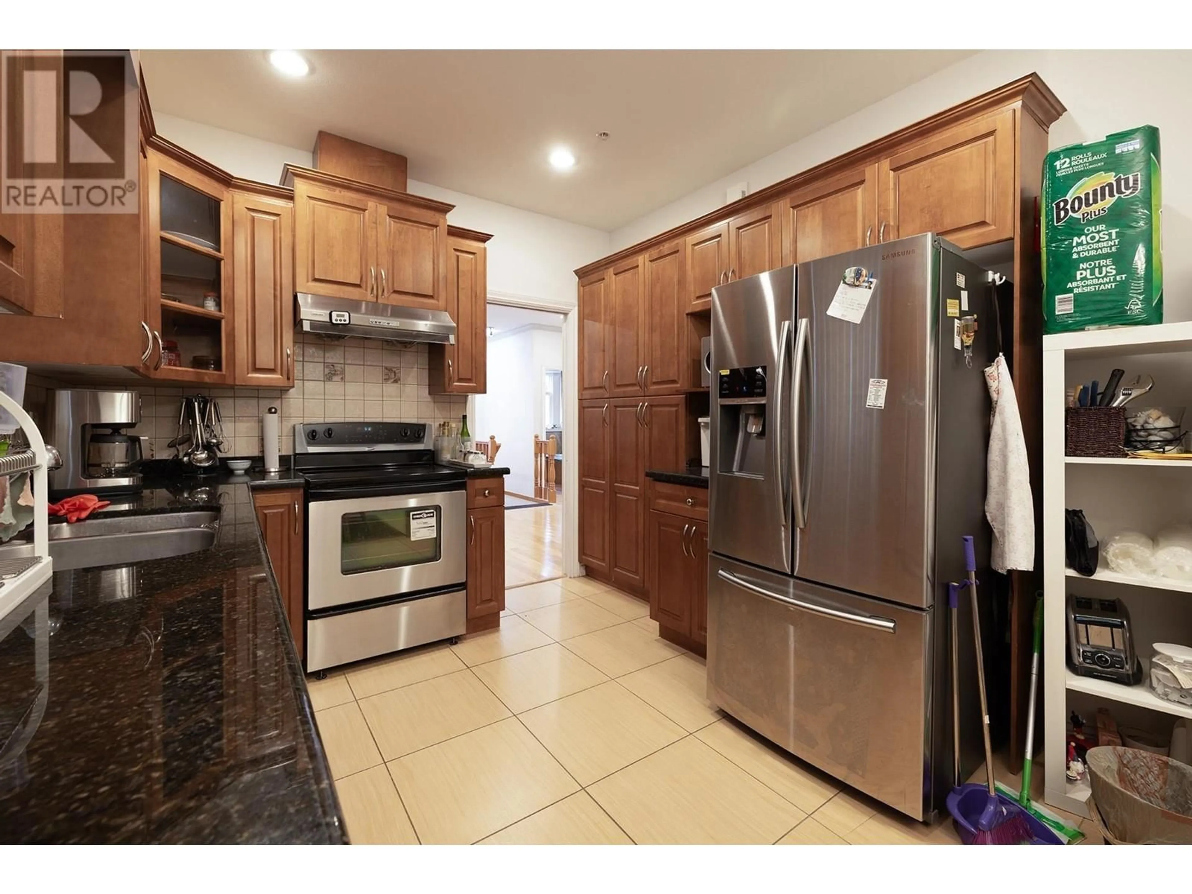 Standard kitchen, ceramic/tile floor for 2222 44TH AVENUE, Vancouver British Columbia V5P1N4