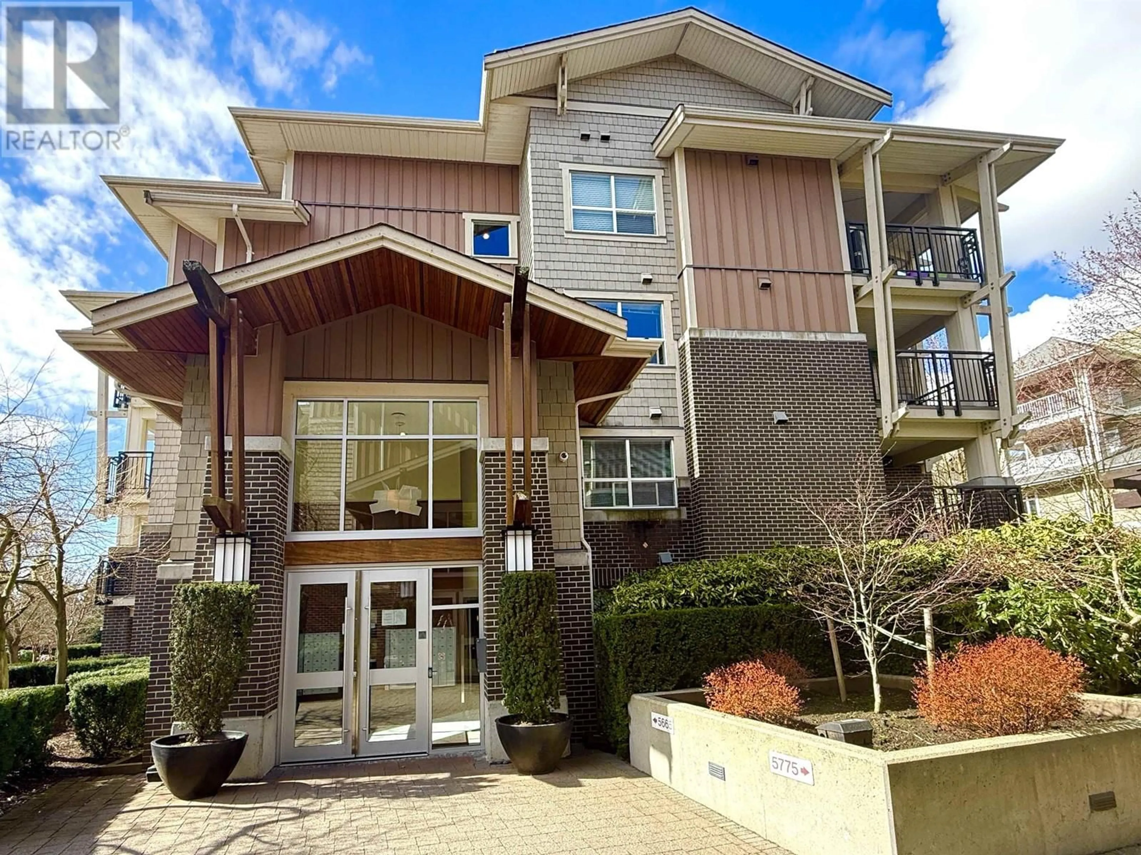 Unknown for 106 - 5665 IRMIN STREET, Burnaby British Columbia V5J0C4
