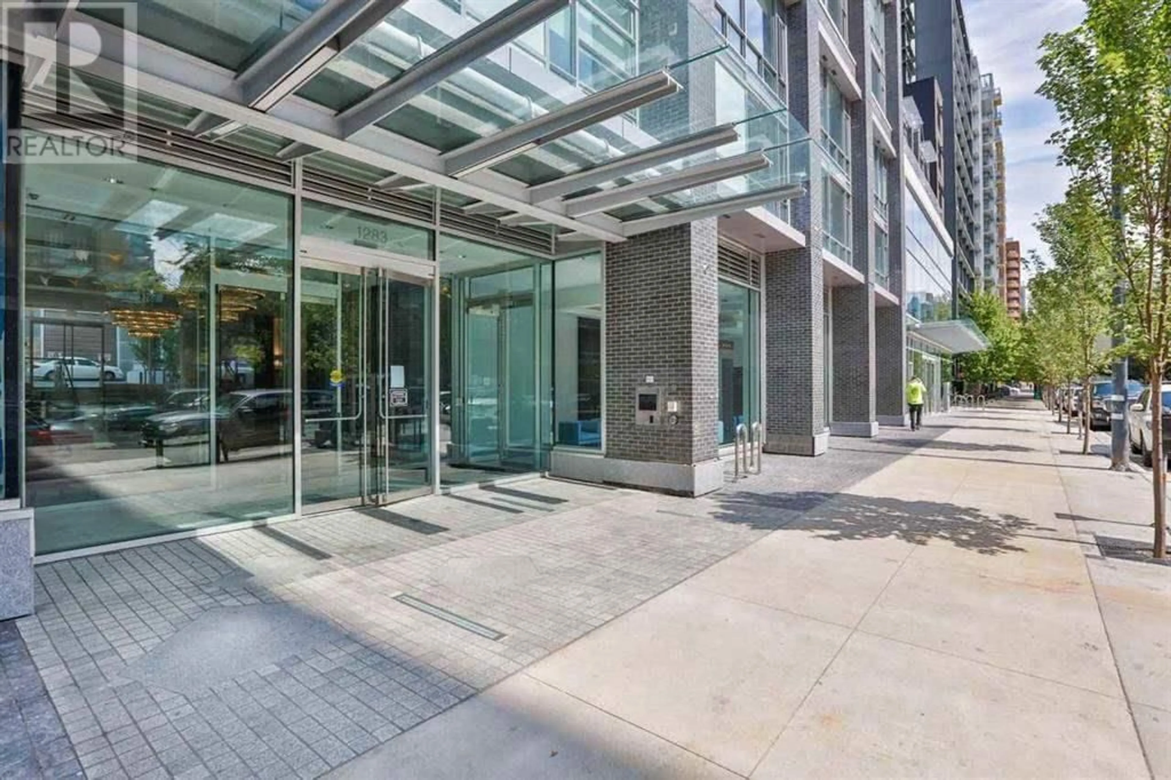 Indoor foyer for 3802 1283 HOWE STREET, Vancouver British Columbia V6Z0E3