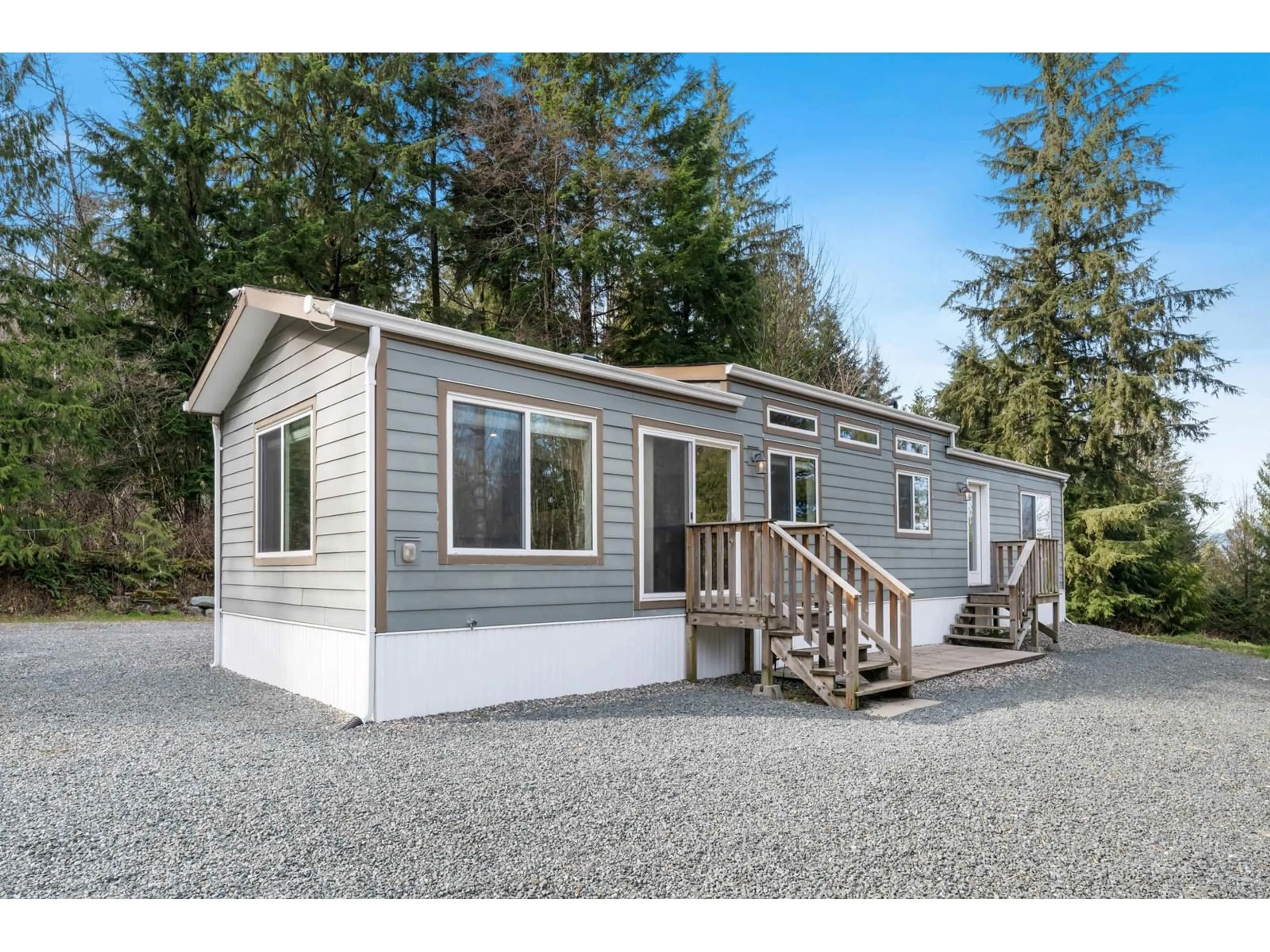 Home with vinyl exterior material, unknown for 6650 HINKLEY ROAD, Chilliwack British Columbia V4Z1J4