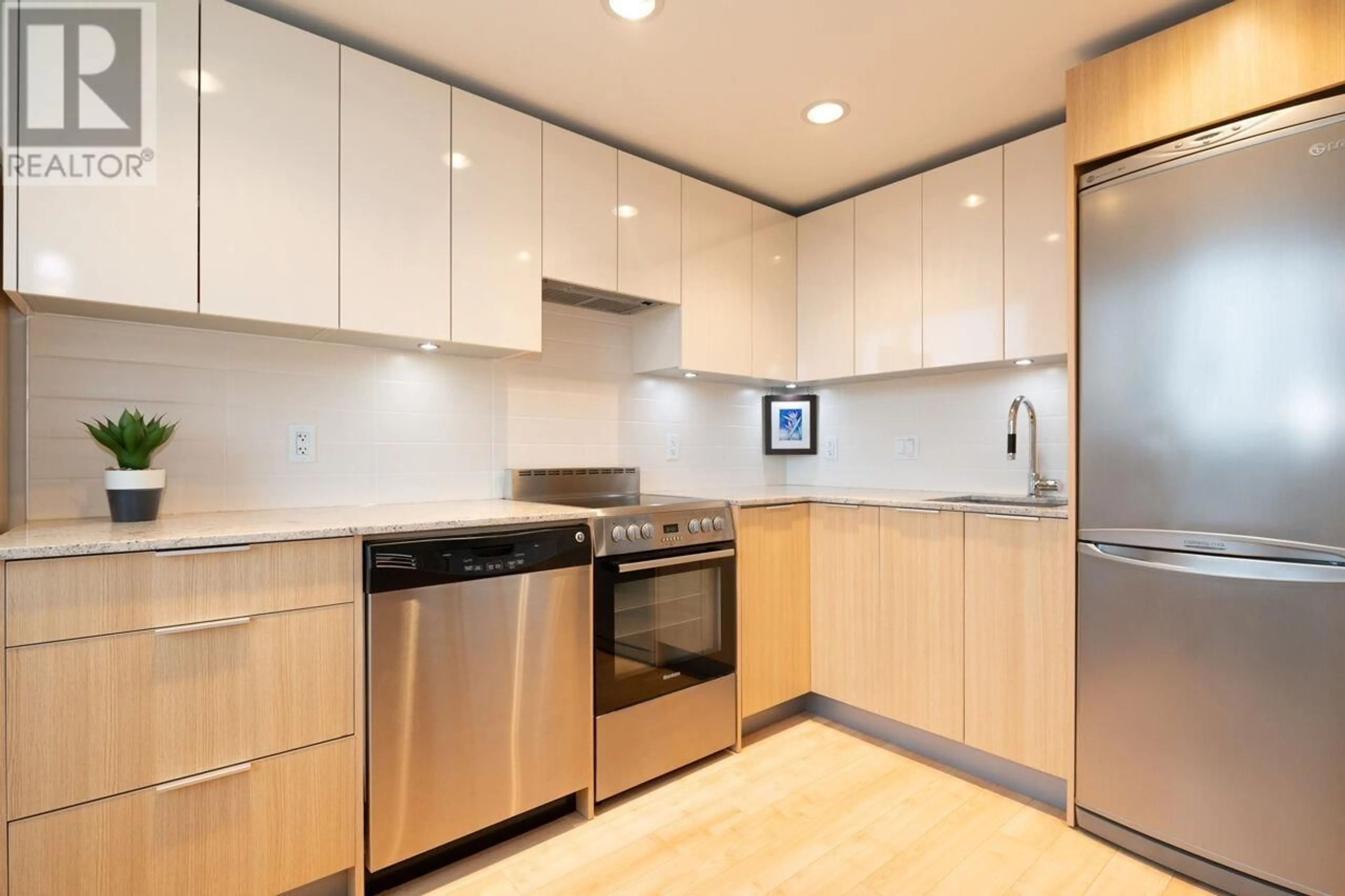 Standard kitchen, ceramic/tile floor for 604 - 1919 WYLIE STREET, Vancouver British Columbia V5Y0E7