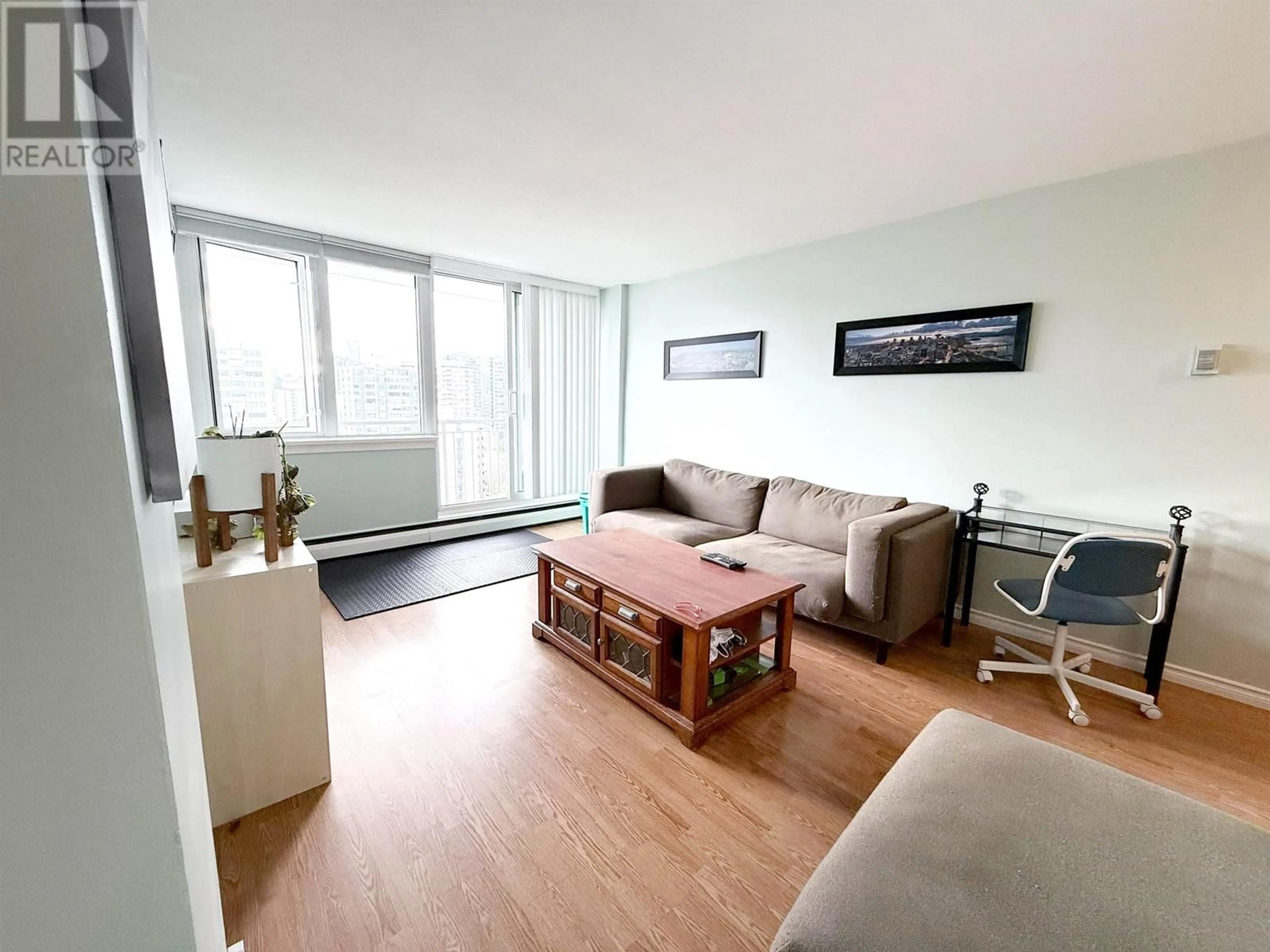 Living room with furniture, unknown for 1808 - 1850 COMOX STREET, Vancouver British Columbia V6G1R3