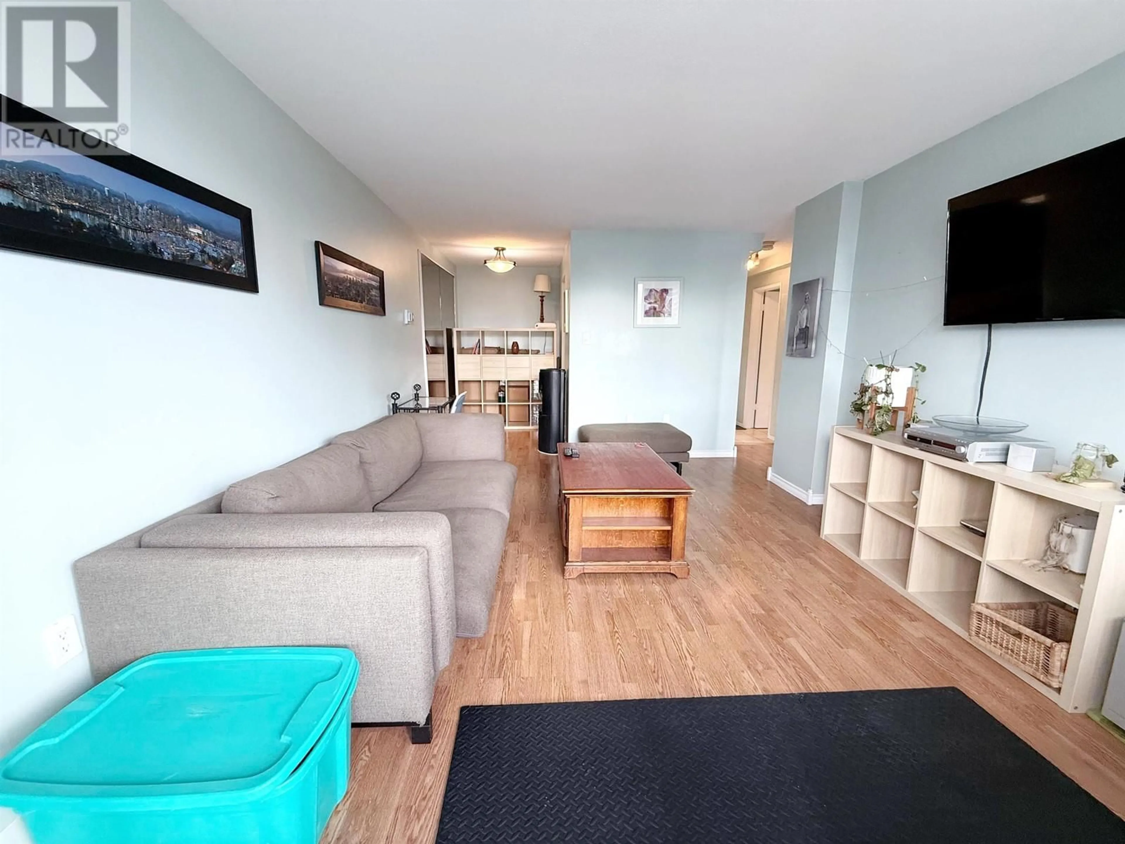 Living room with furniture, unknown for 1808 - 1850 COMOX STREET, Vancouver British Columbia V6G1R3