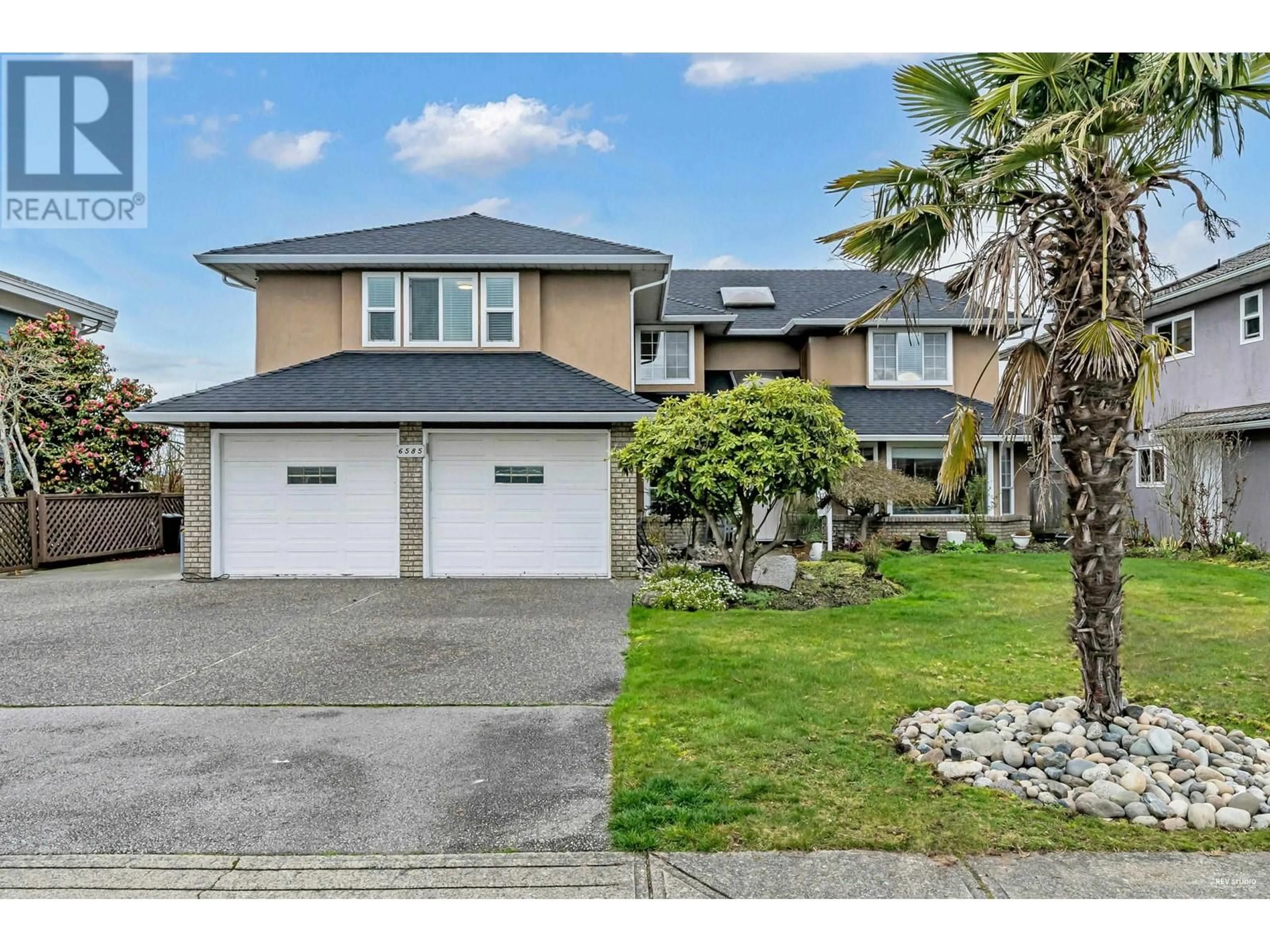 Home with vinyl exterior material, street for 6585 HOLLY PARK DRIVE, Delta British Columbia V4K4Y7