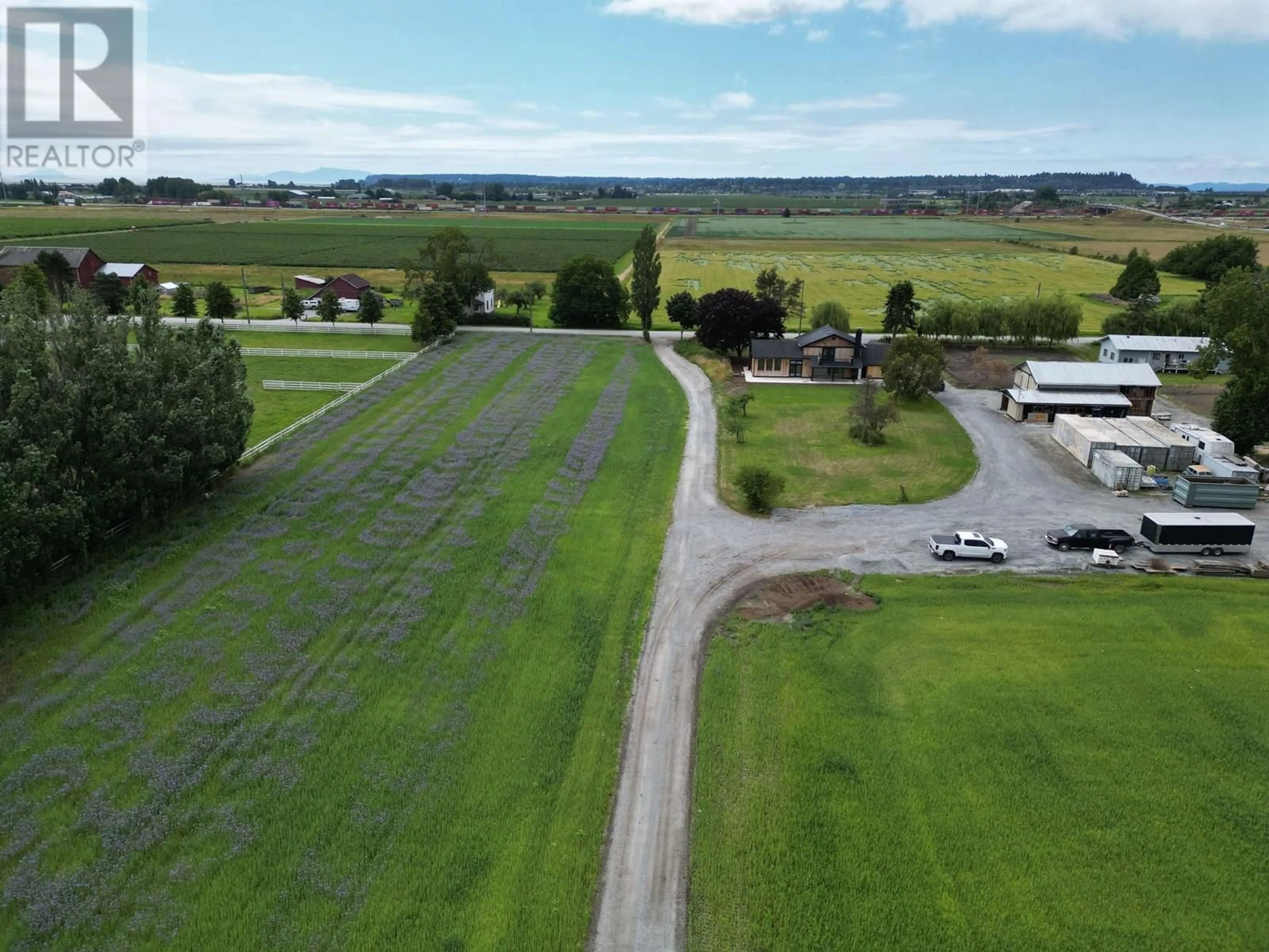 A pic from outside/outdoor area/front of a property/back of a property/a pic from drone, unknown for 5465 34B AVENUE, Ladner British Columbia V4L2P1