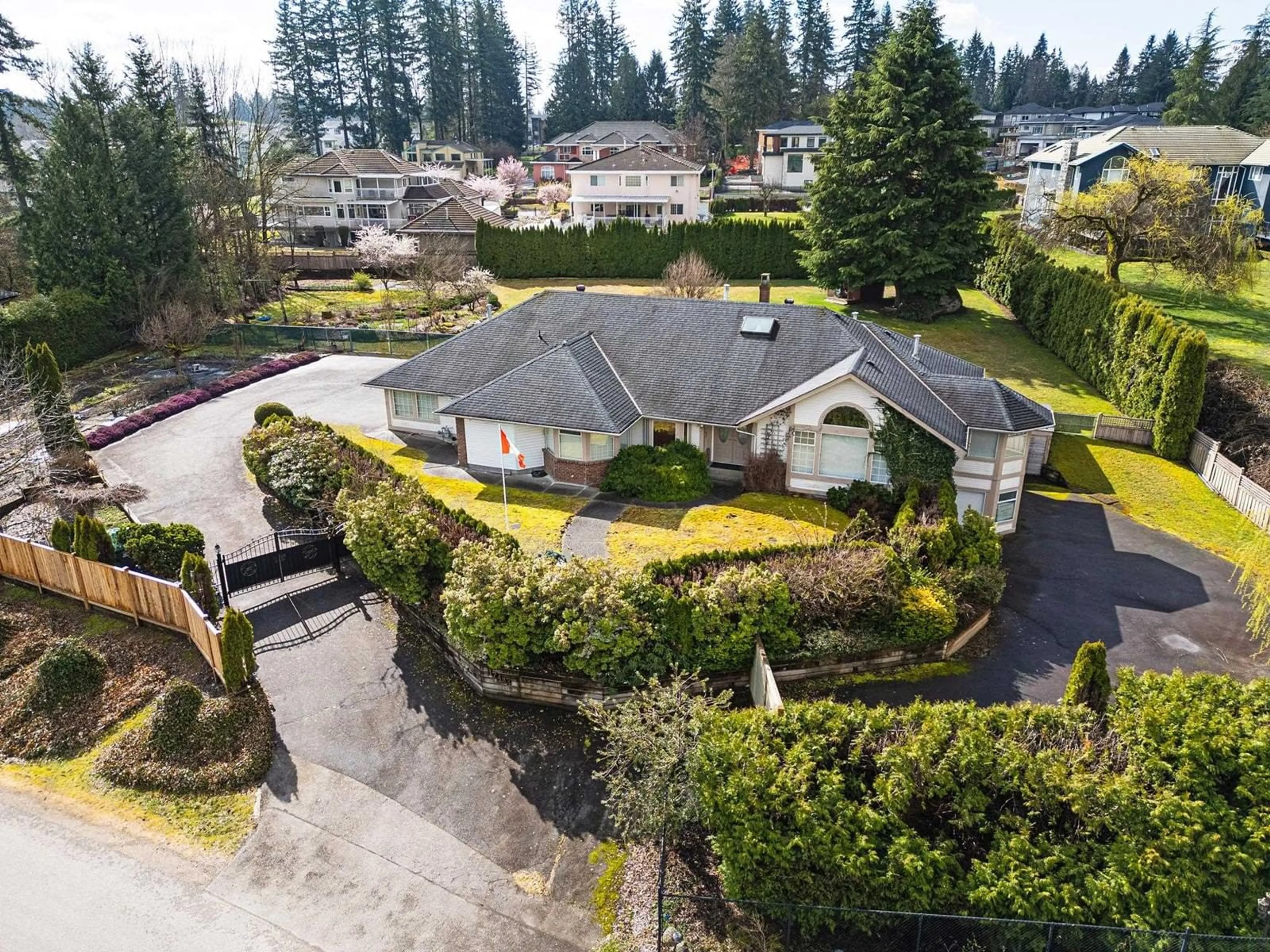 A pic from outside/outdoor area/front of a property/back of a property/a pic from drone, street for 17484 ABBEY, Surrey British Columbia V4N4H2