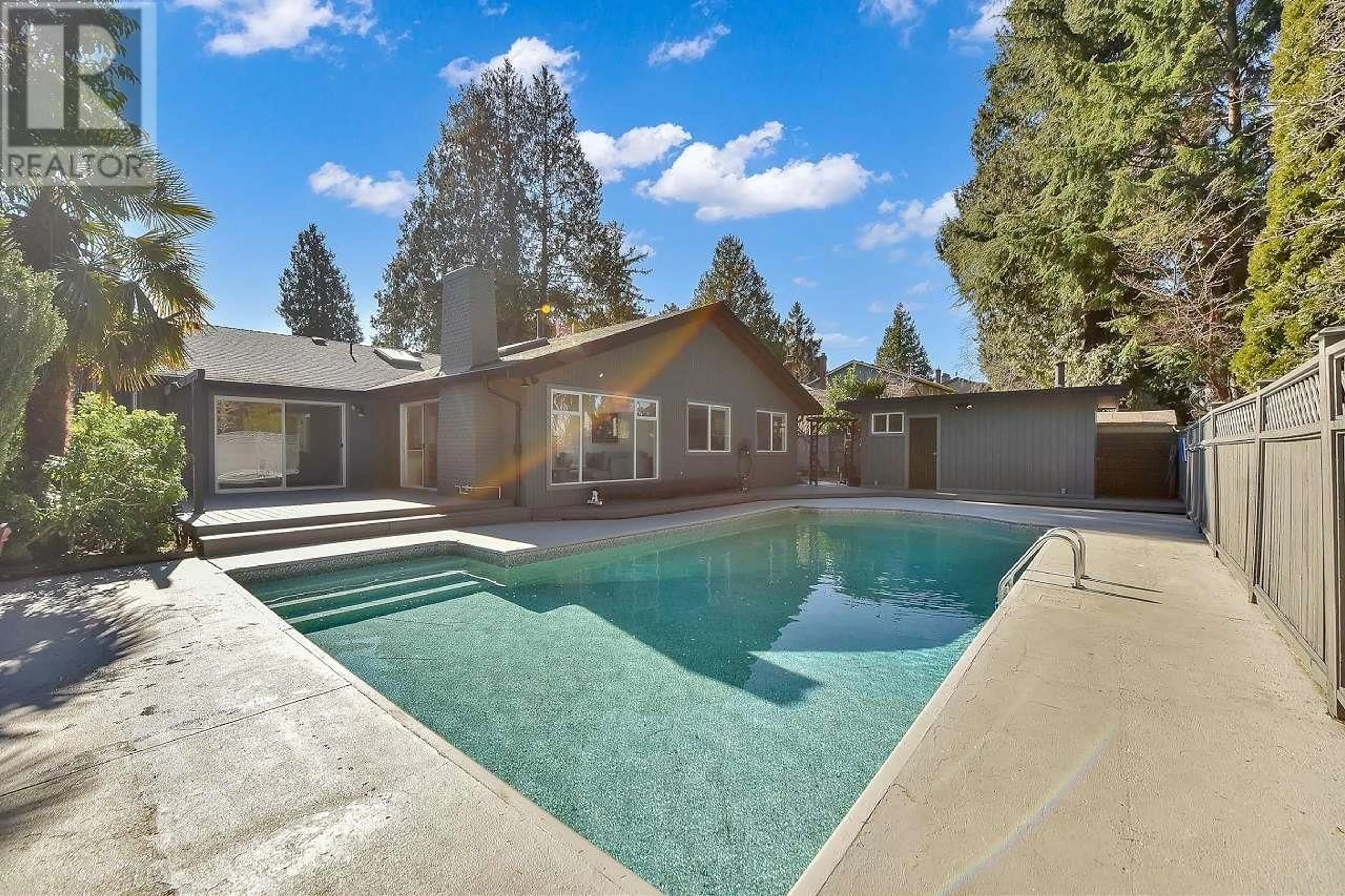 Pool for 5301 4A AVENUE, Delta British Columbia V4M1H4