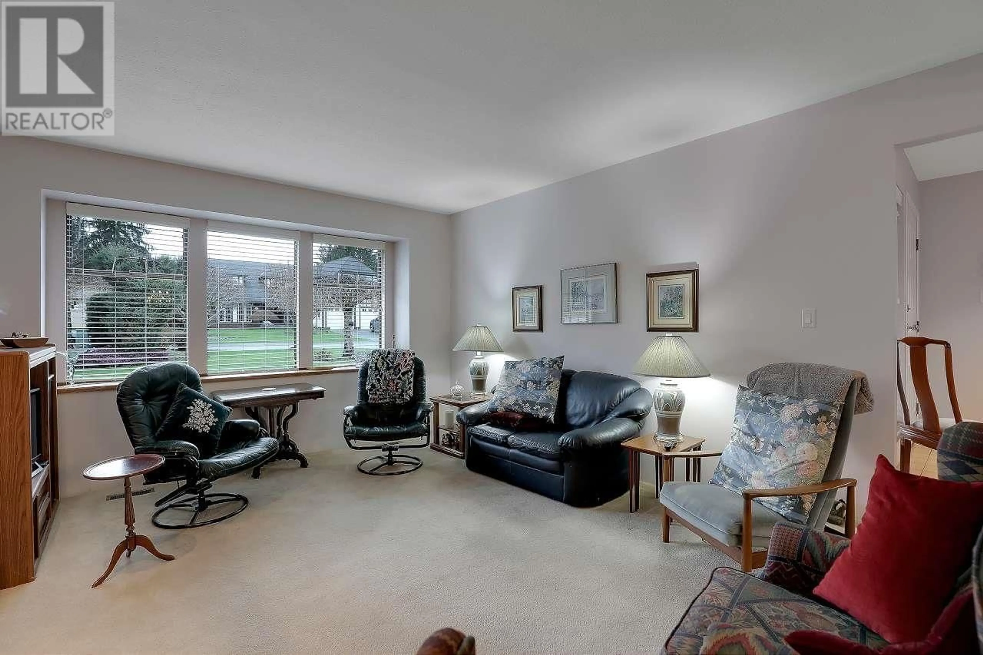 Living room with furniture, unknown for 882 51 STREET, Delta British Columbia V4M4A1