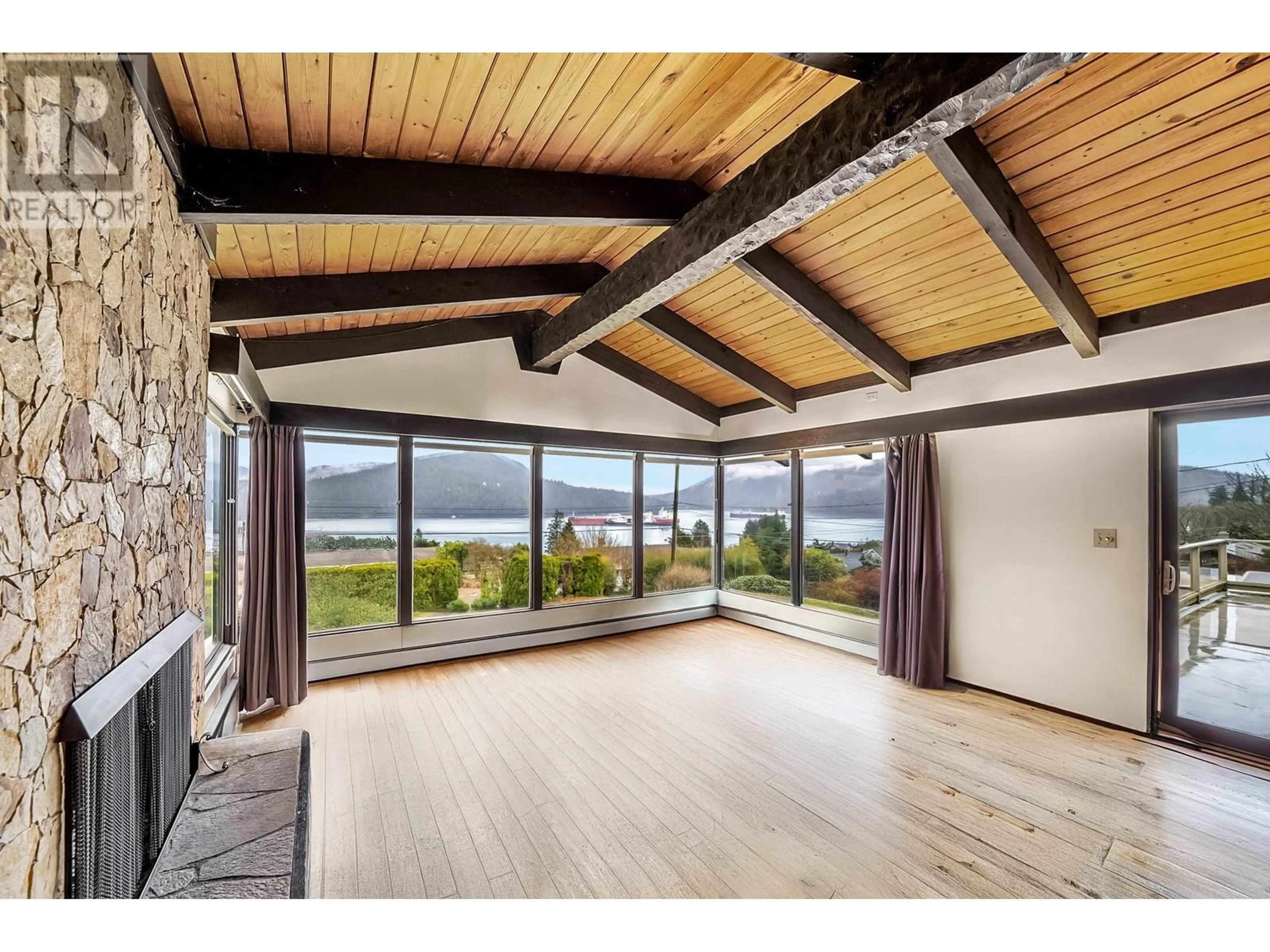 Unknown for 645 BAYCREST DRIVE, North Vancouver British Columbia V7G1N7