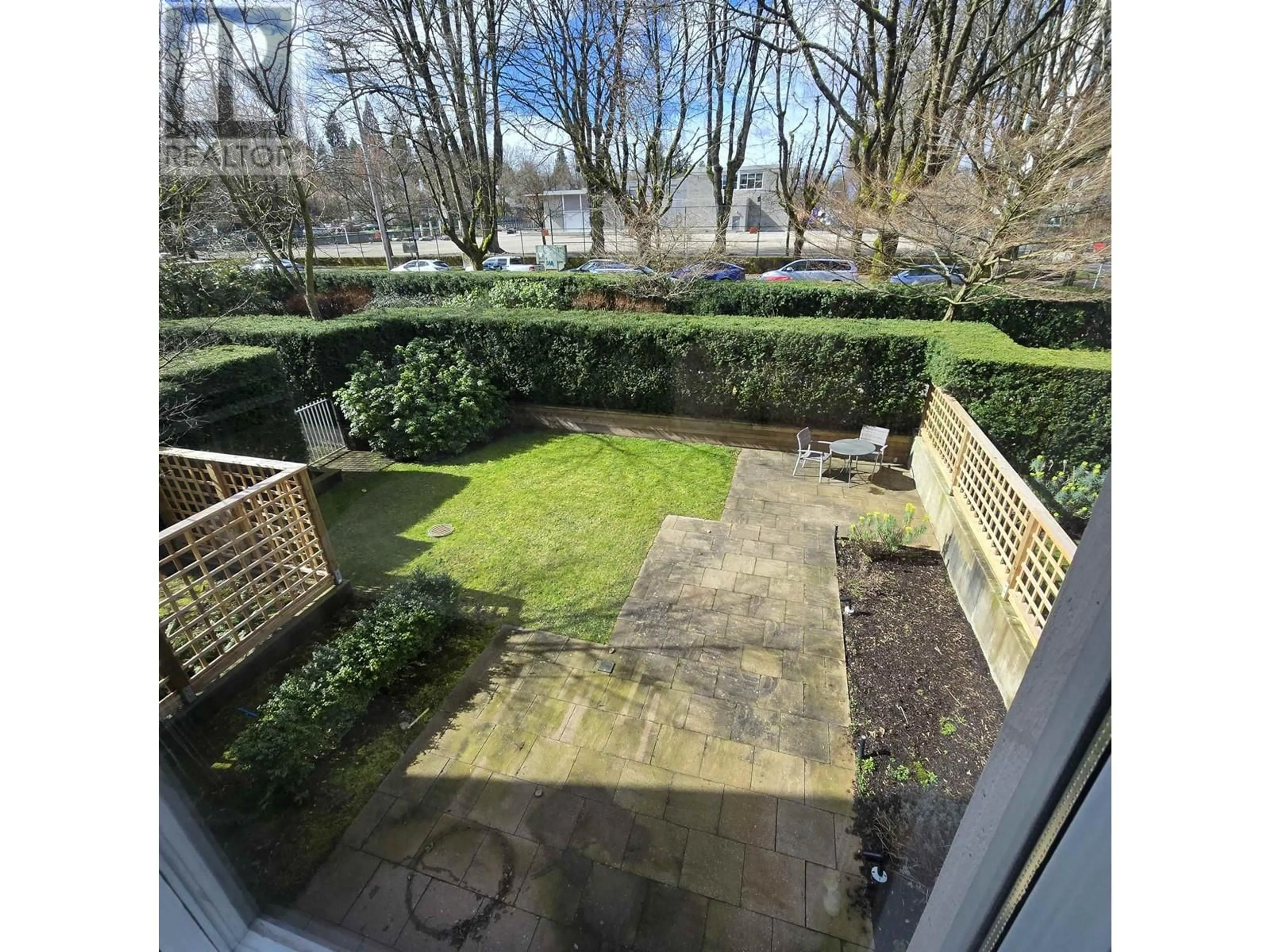 Patio, water/lake/river/ocean view for 102 1088 W 14TH AVENUE, Vancouver British Columbia V6H1P3