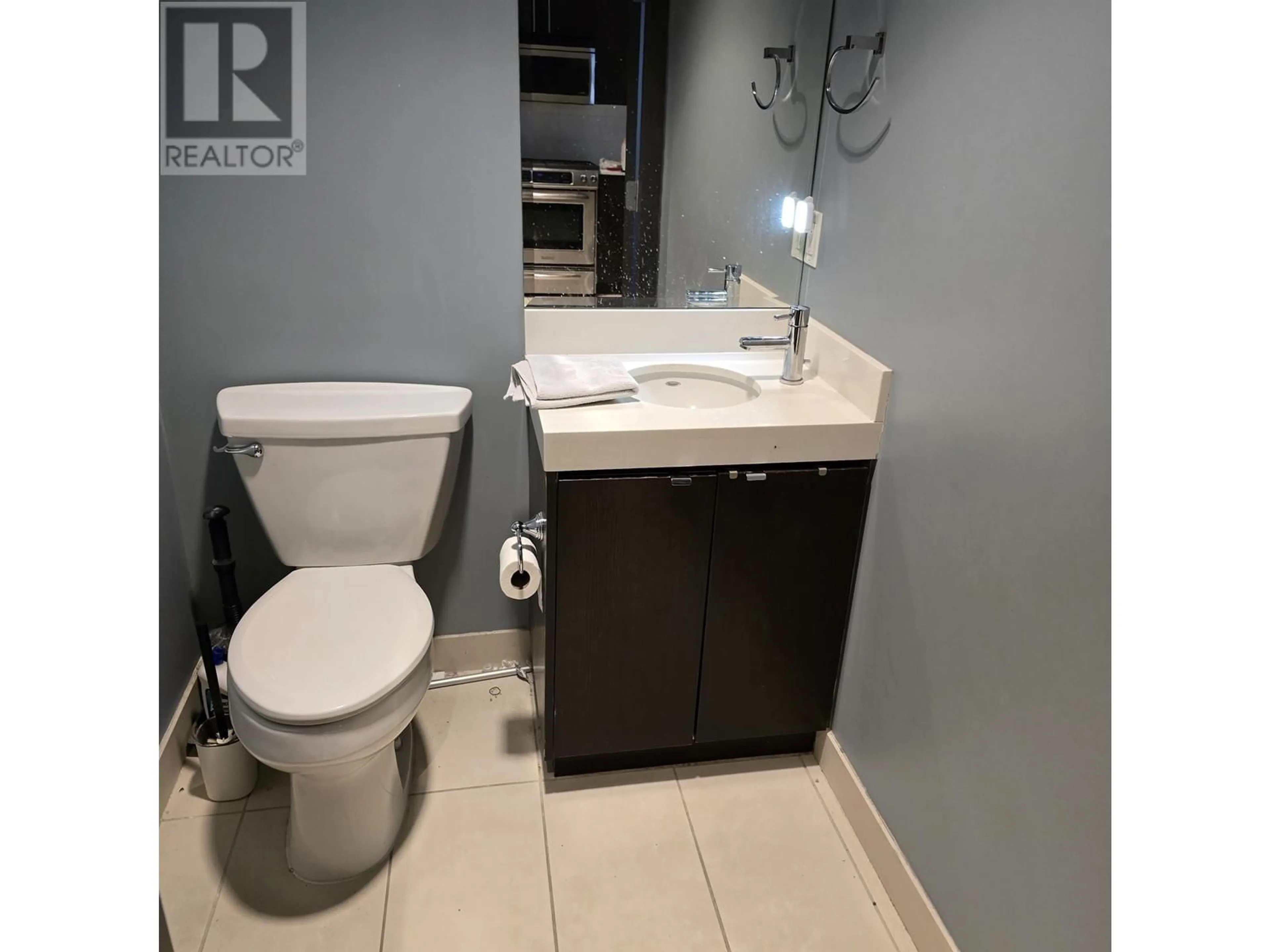 Standard bathroom, unknown for 102 1088 W 14TH AVENUE, Vancouver British Columbia V6H1P3