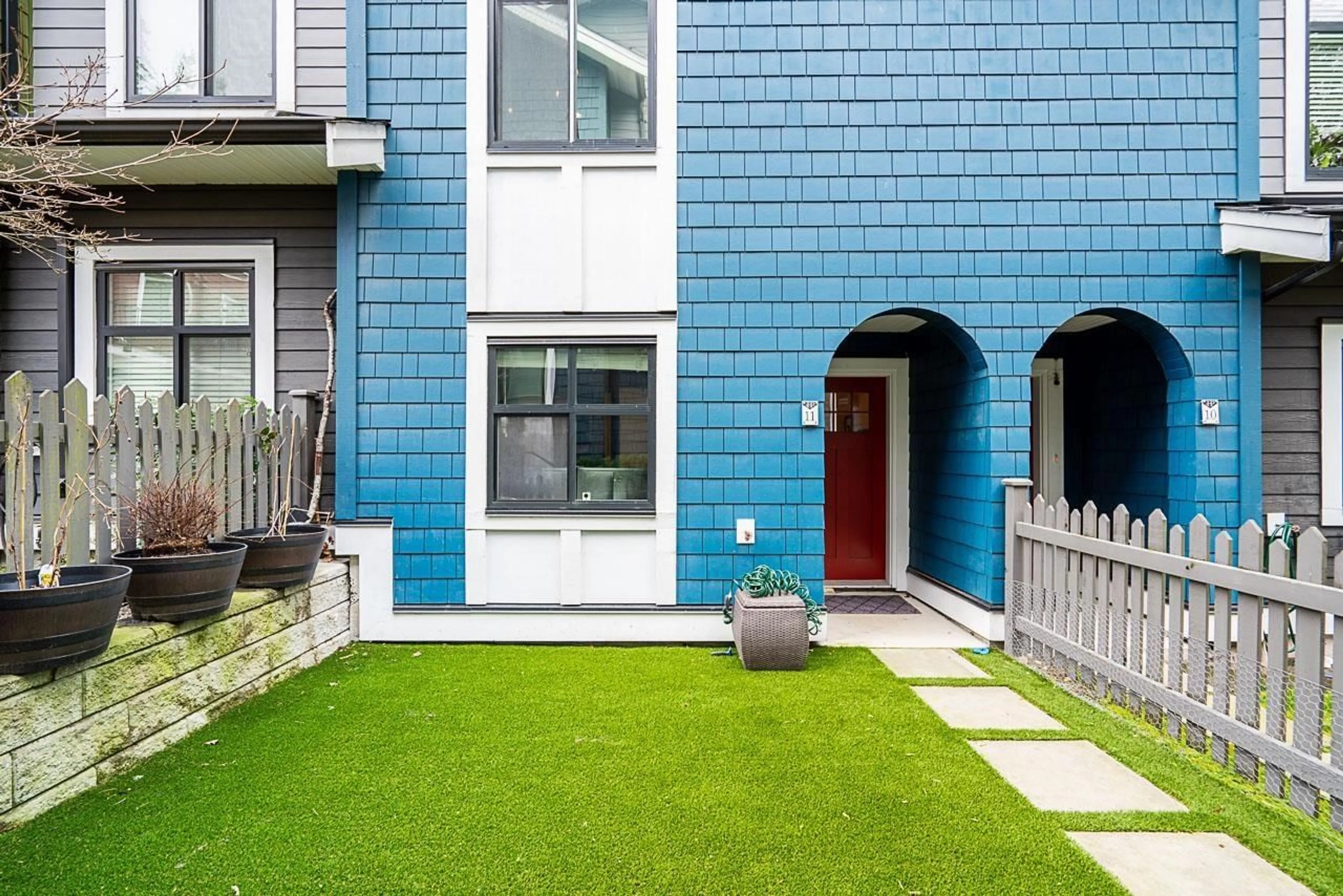 Home with vinyl exterior material, street for 11 - 2888 156, Surrey British Columbia V3Z0C7
