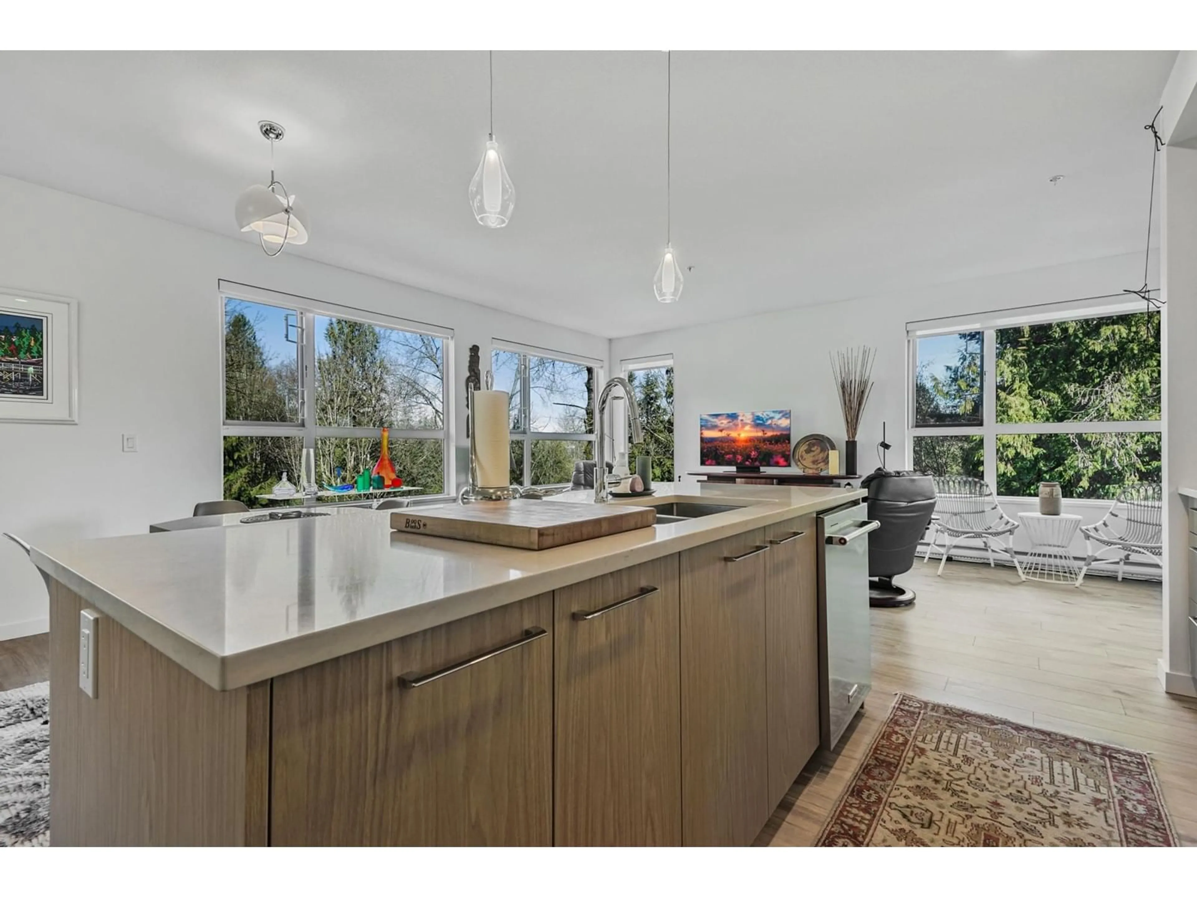 Open concept kitchen, unknown for 208 - 3182 GLADWIN, Abbotsford British Columbia V2T0K8