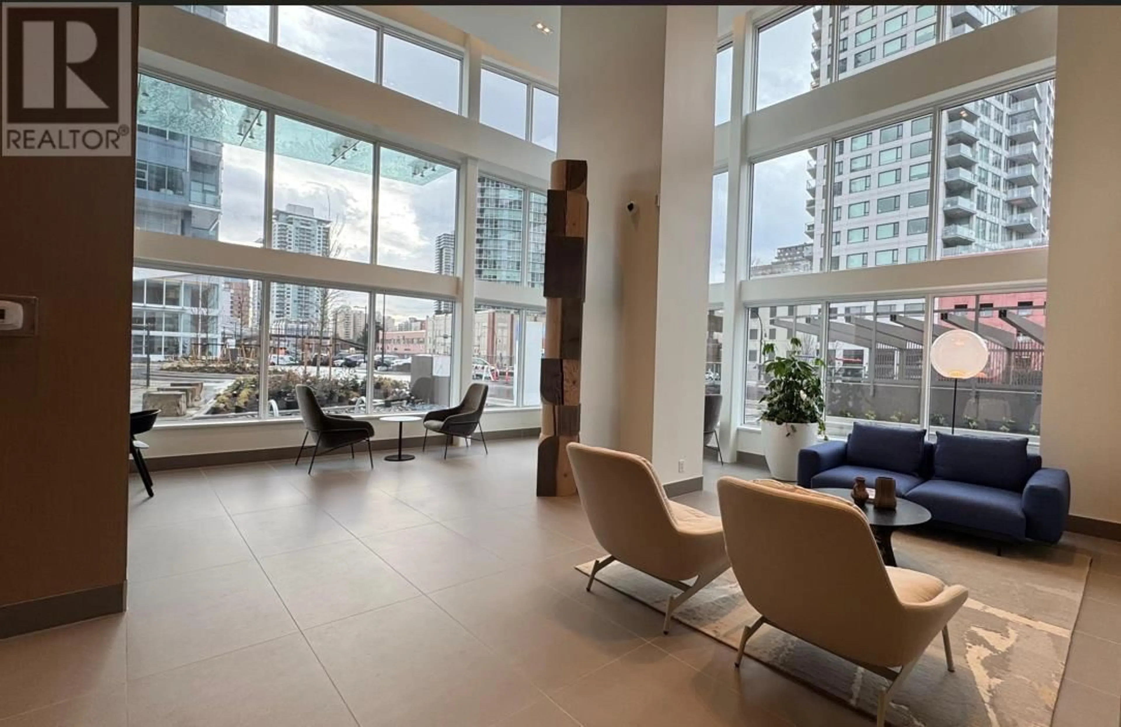 Lobby for 1908 660 QUAYSIDE DRIVE, New Westminster British Columbia V3M0P1